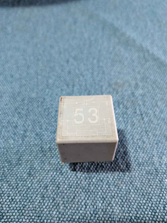 Relay 53 Horn Golf/3/4/Vento/Bora/Passat/B3/B4/3B/BG/Audi 80/B3/B4/A4 B5/A6/C4/C5/C6 141951253B Used B16