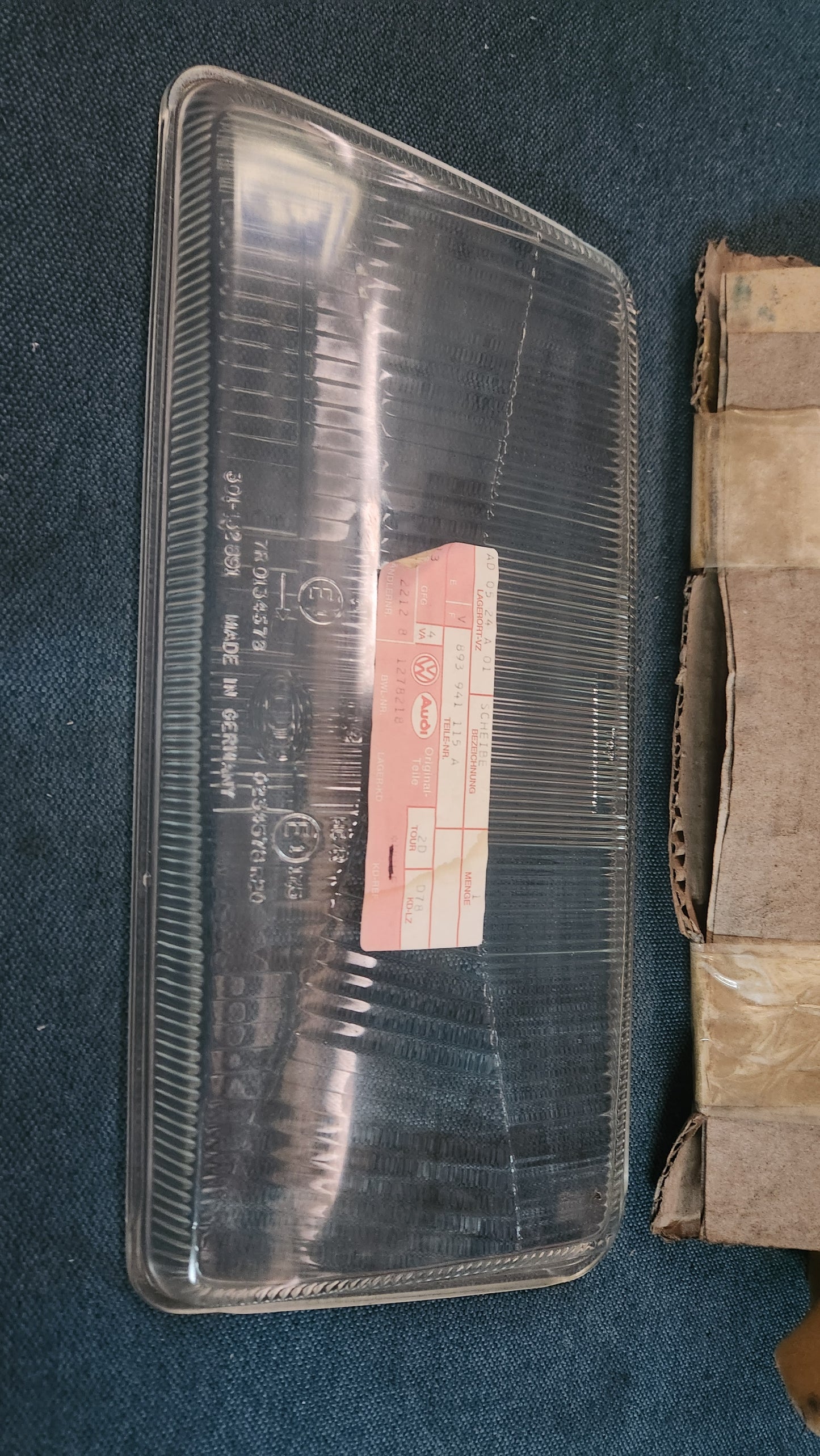 Audi 80 B4 Typ 89 Scheinwerfer Glas 893941115A Nos F6