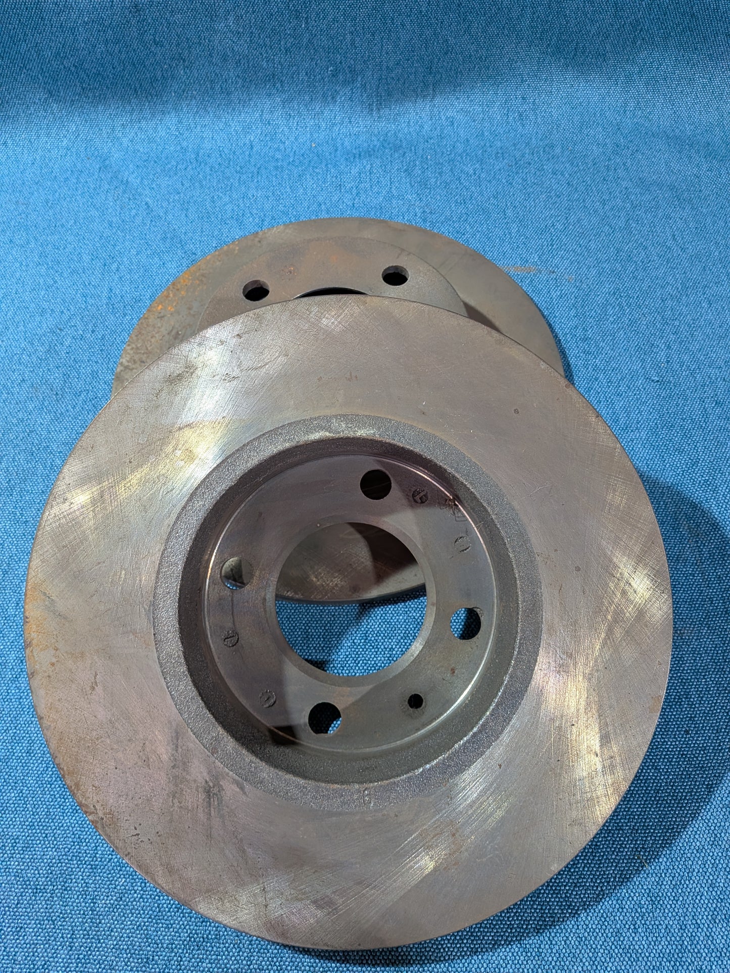 Bremsscheibe für Vorderachse Derby/Polo1/Audi 50/Golf/Jetta/Scirocco/1 861615301B NOS A17