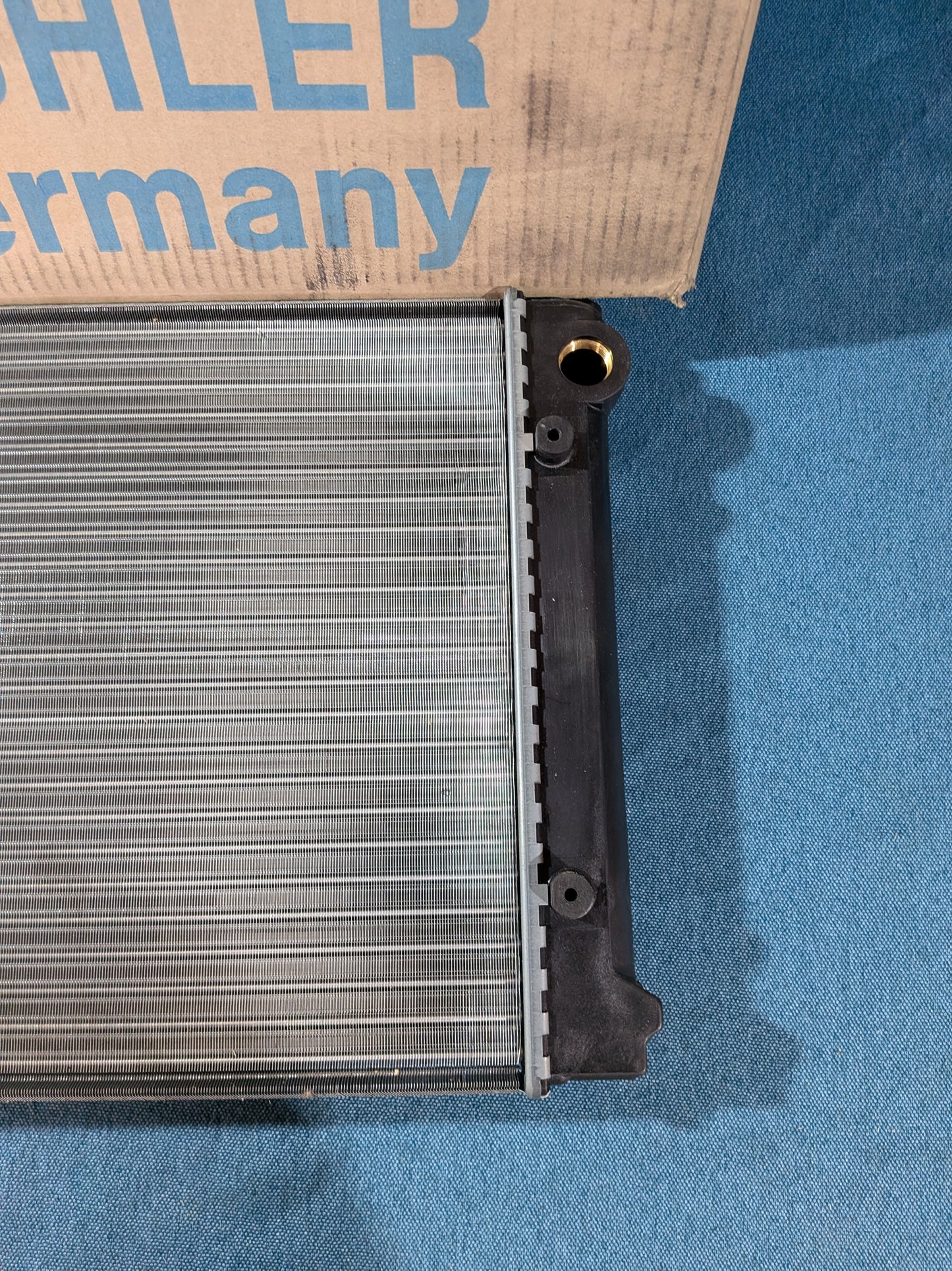 Wasserkühler Golf/Jetta/1/2/Corrado/Scirocco/1/2 191121253L NOS/Neu B9