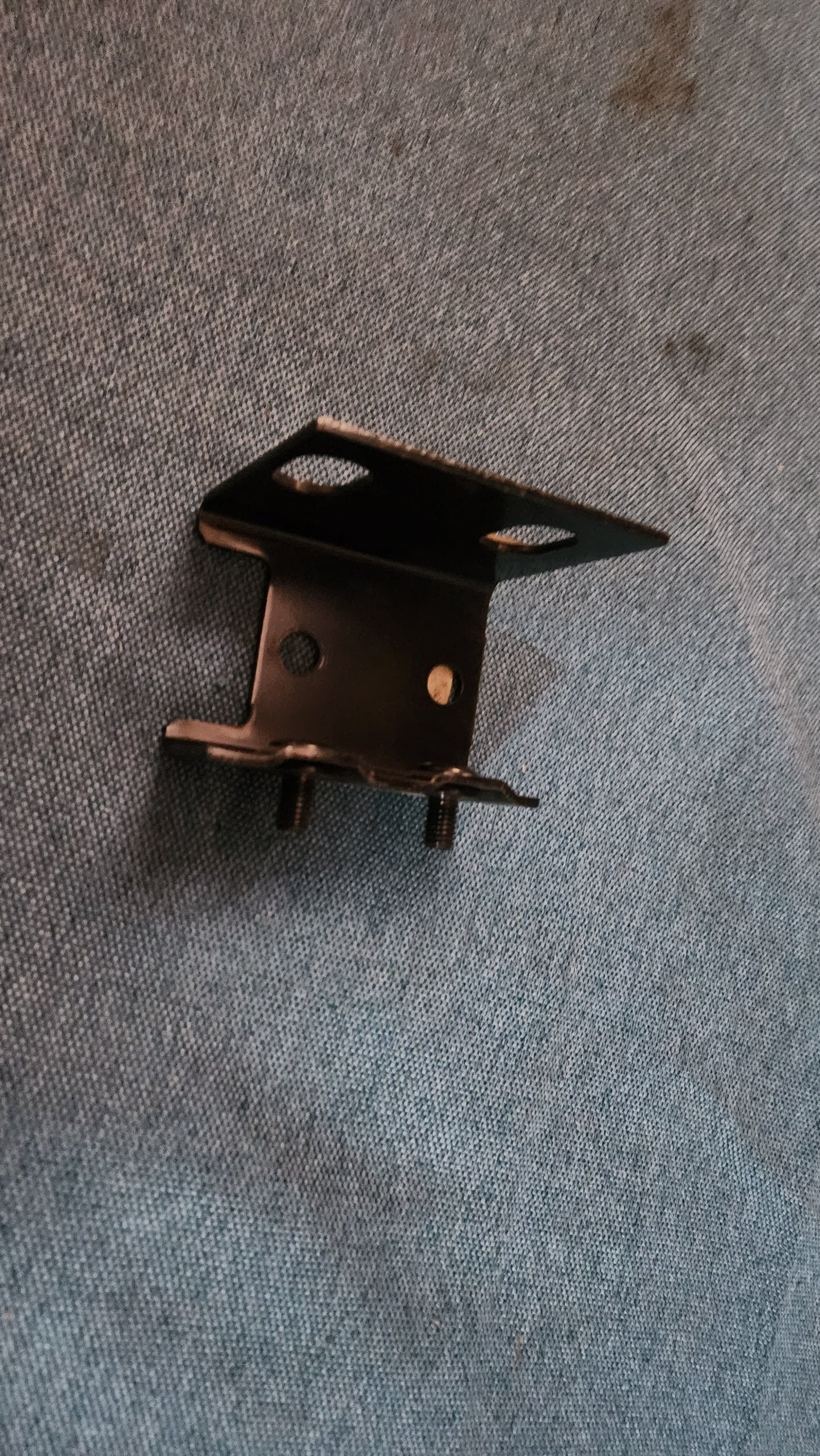 Audi 80 / 90 B3 Type 89 Rear Left Bumper Bracket Nos 893807331