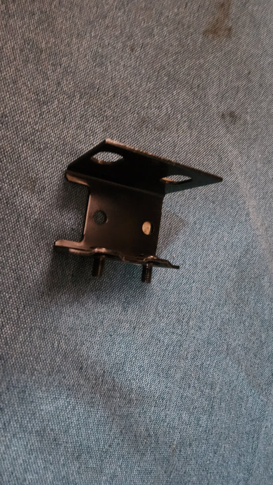 Audi 80 / 90 B3 Type 89 Rear Left Bumper Bracket Nos 893807331