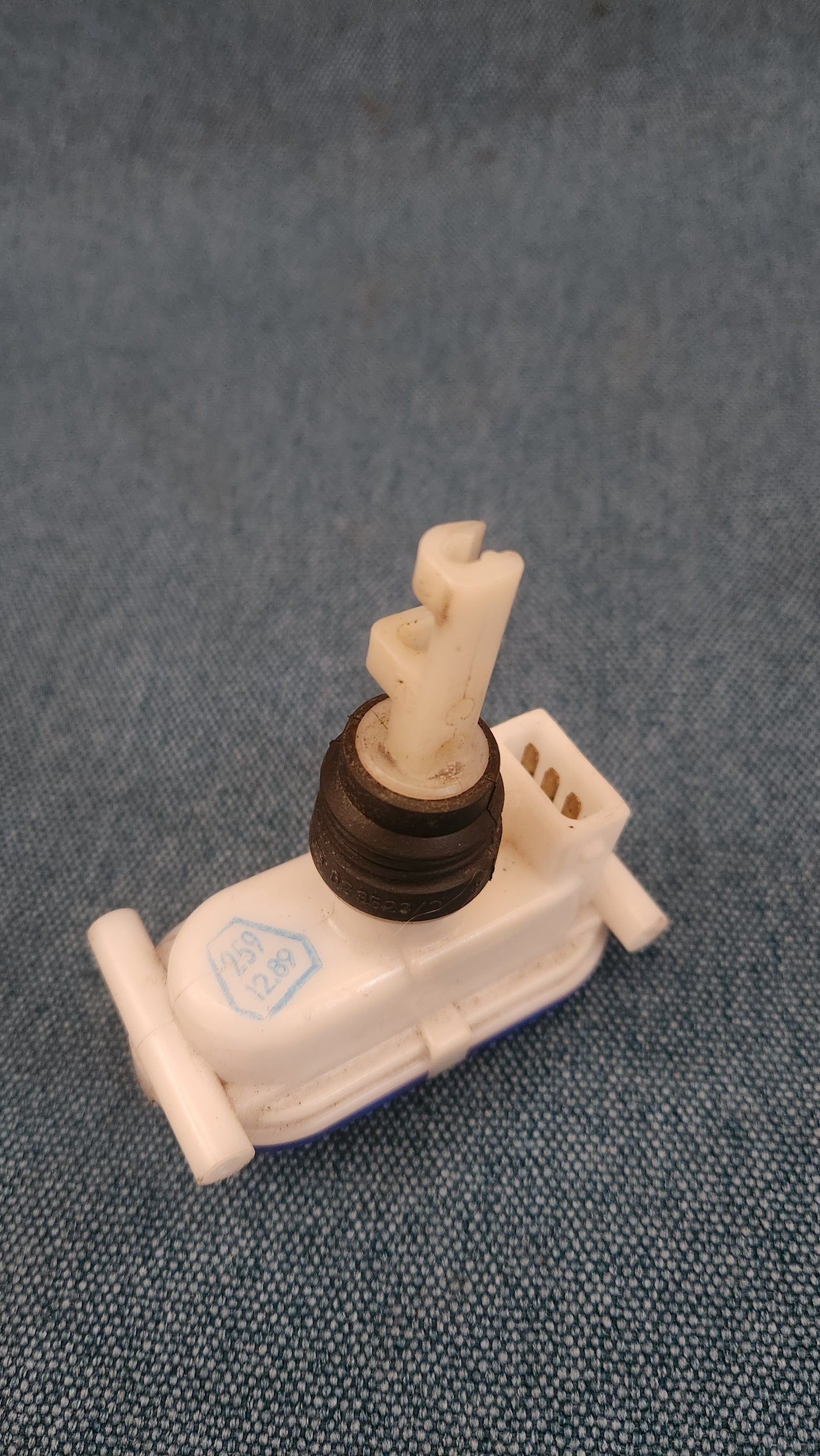 ZV Stellmotor Zentralverriegelung Vakum Golf/Jetta/2/Passat 32B/Audi 100/200/C3 443862153 NOS G7