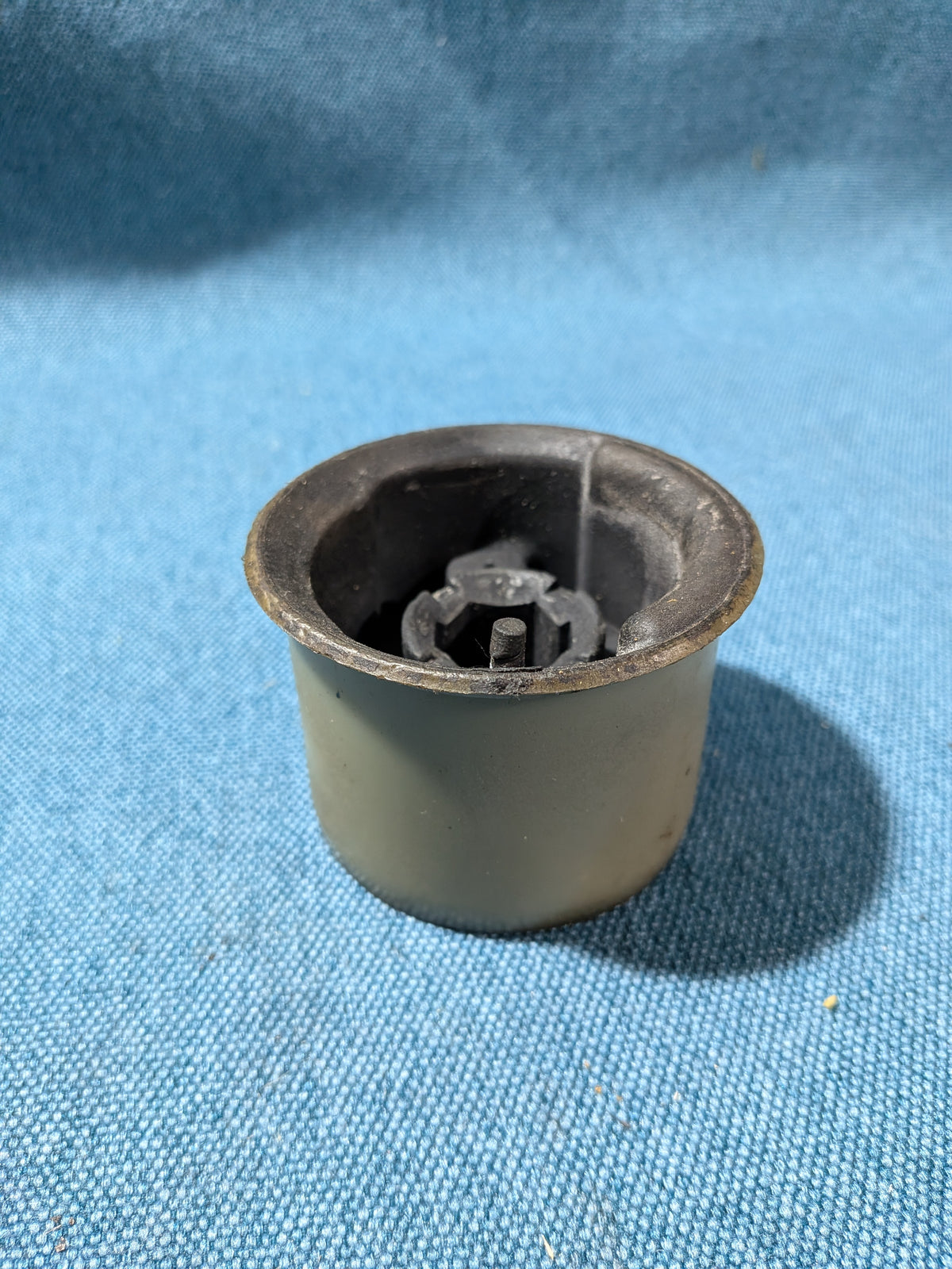 Wishbone bushing front/rear Lemförder Polo 9N/Touran 1T1/Golf/5/Plus/Caddy3/Passat/B6/B7/Fox/EOS/Tiguan/Sharan/Scirocco3/Audi A3 8P/Q3 6Q0407183A NOS/New A26