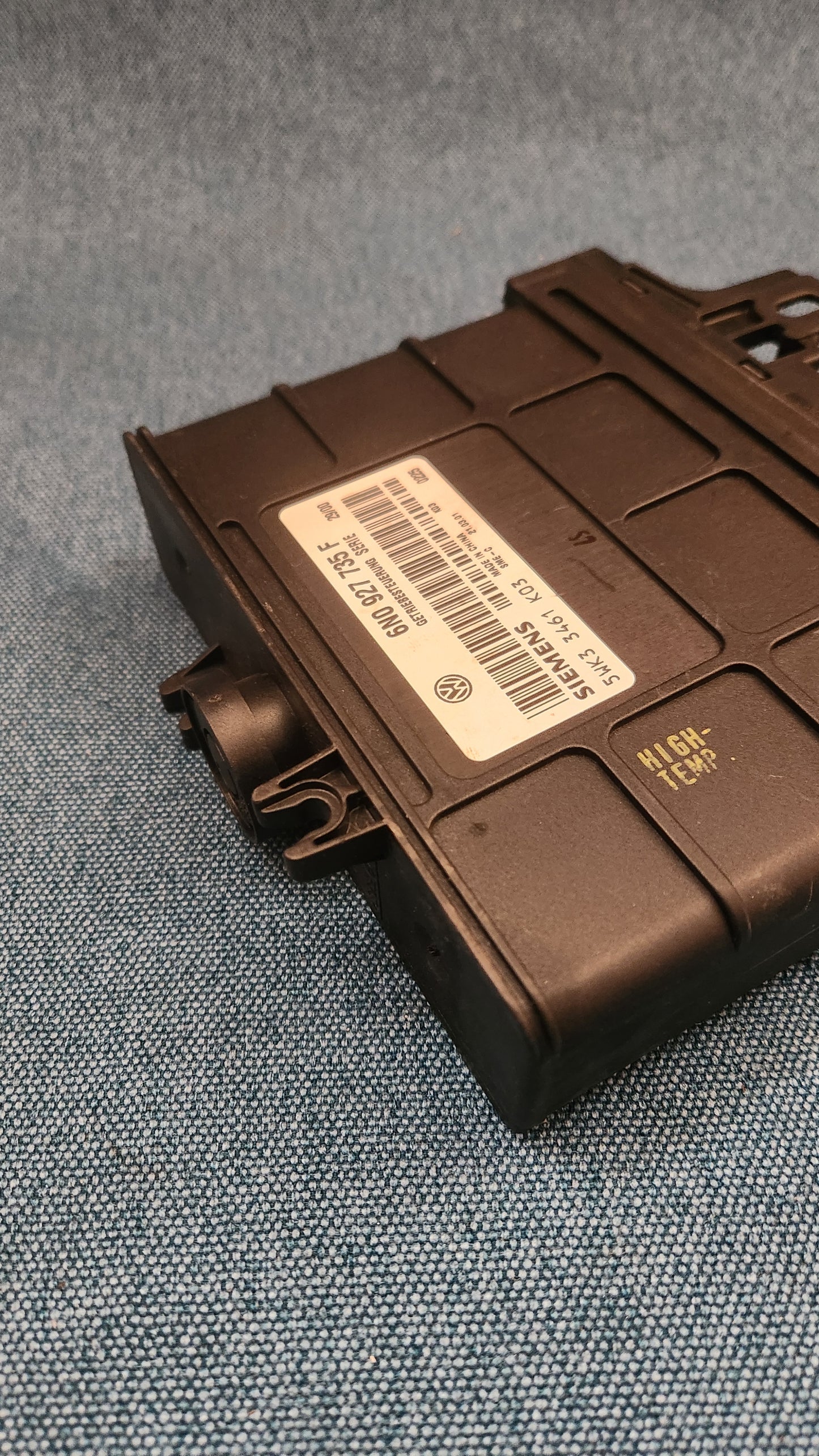 Engine control unit Lupo 3L/Polo 6N 1.2 TDI 6N0927735F Nos M4