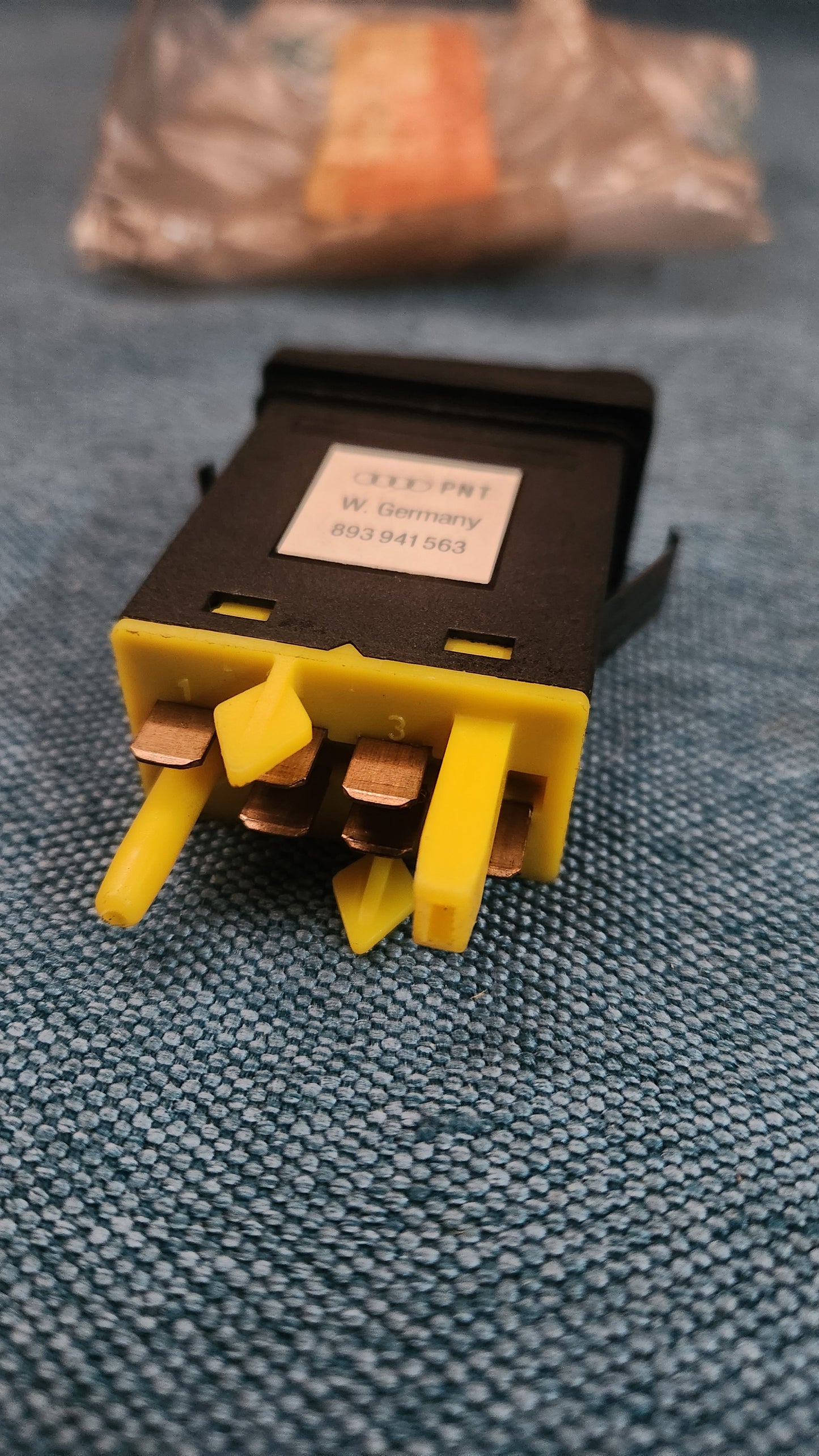 Nebelschlussleuchte Schalter Audi80/90/B4/Coupe Typ 89 893941563 Nos H3