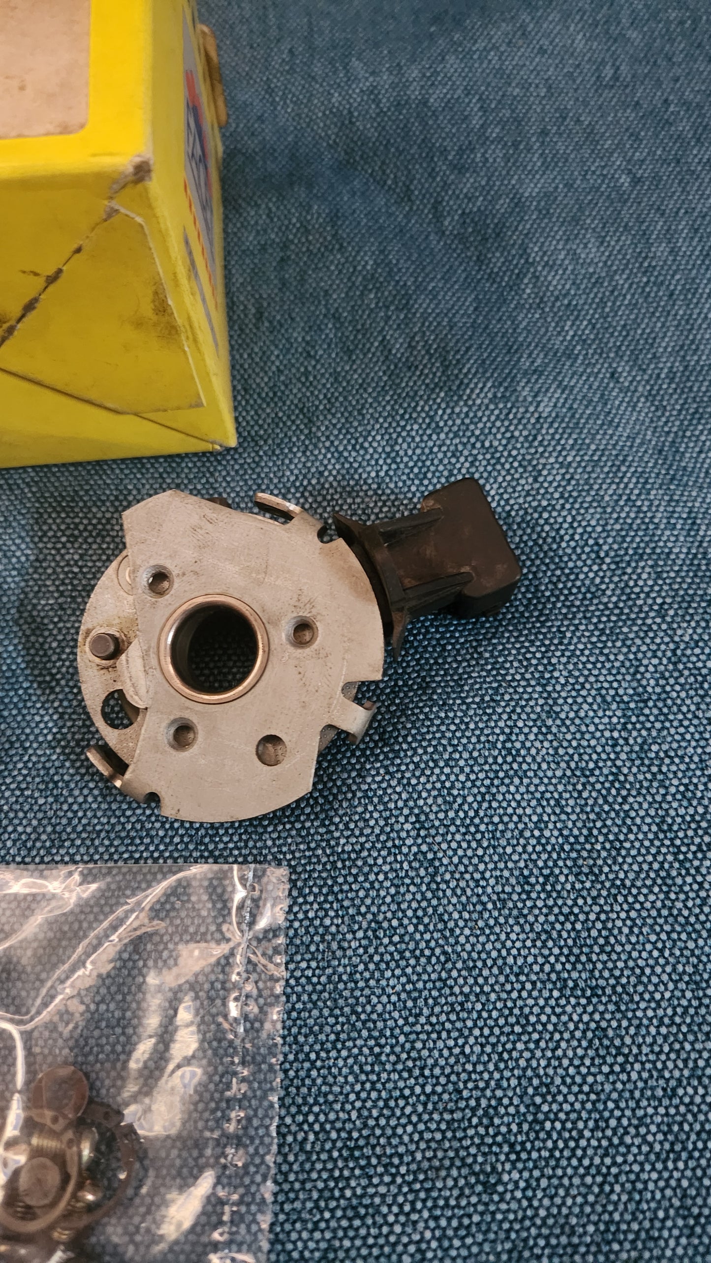 Hall sensor Facet Golf/Jetta/1/2/Passat 32B B2/Scirocco 2 034998065 Nos/New N1