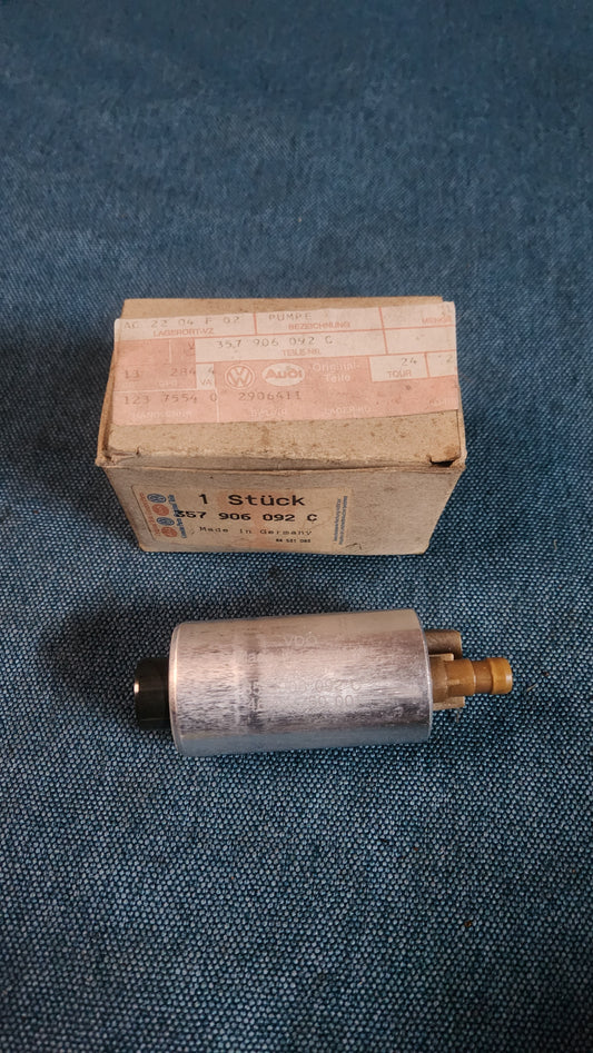 Kraftstoffpumpe Benzinpumpe Golf1/2/Jetta1/2/Corrado/Polo86C/Scirocco2  357906092C Nos G9