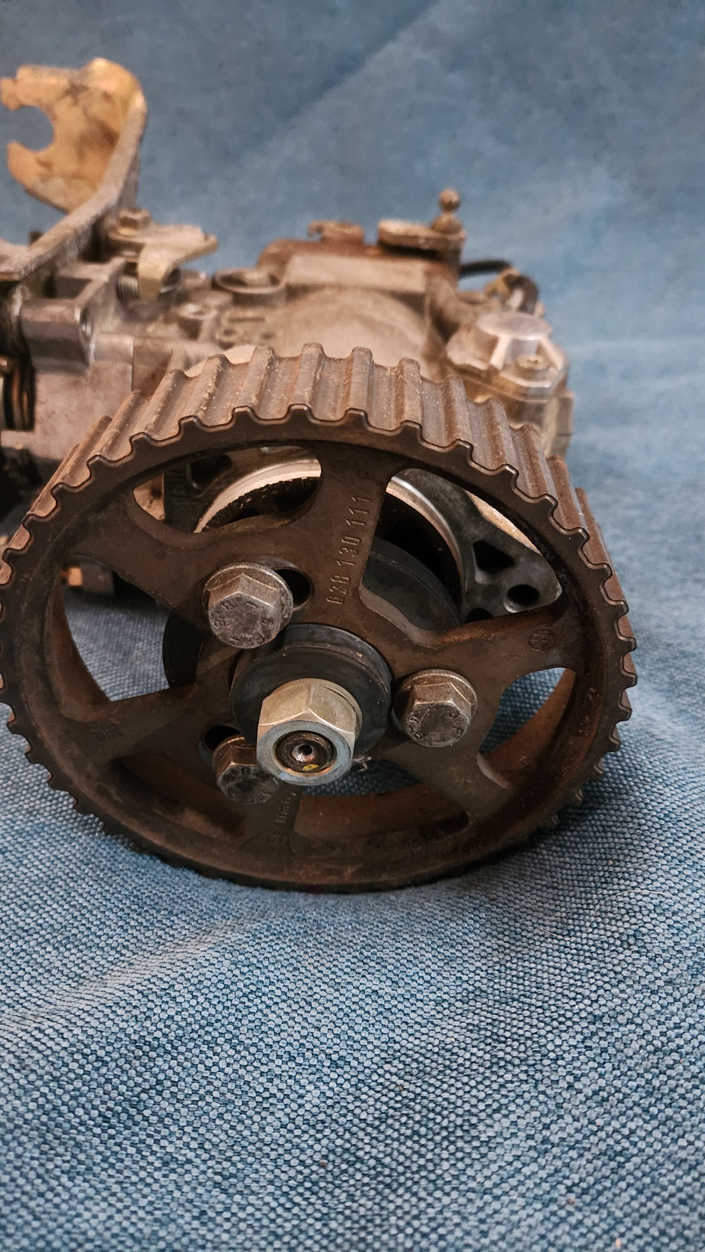 Einspritzpumpe Hochdruckpumpe Golf3/Vento/Passat 35I B3/B4/Caddy 9kV /Polo6N 028130115S Gebraucht