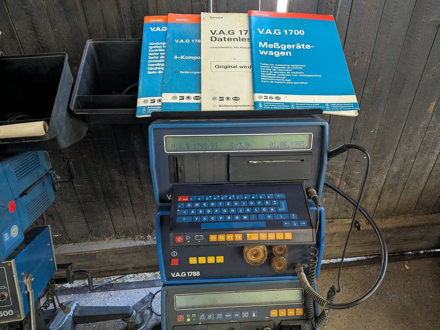 VAG Tester Turm Set VAG1798/1788/1743/1500/ 1767 und VAG 1466 Relais Tester inklusive Zubehör Gebraucht
