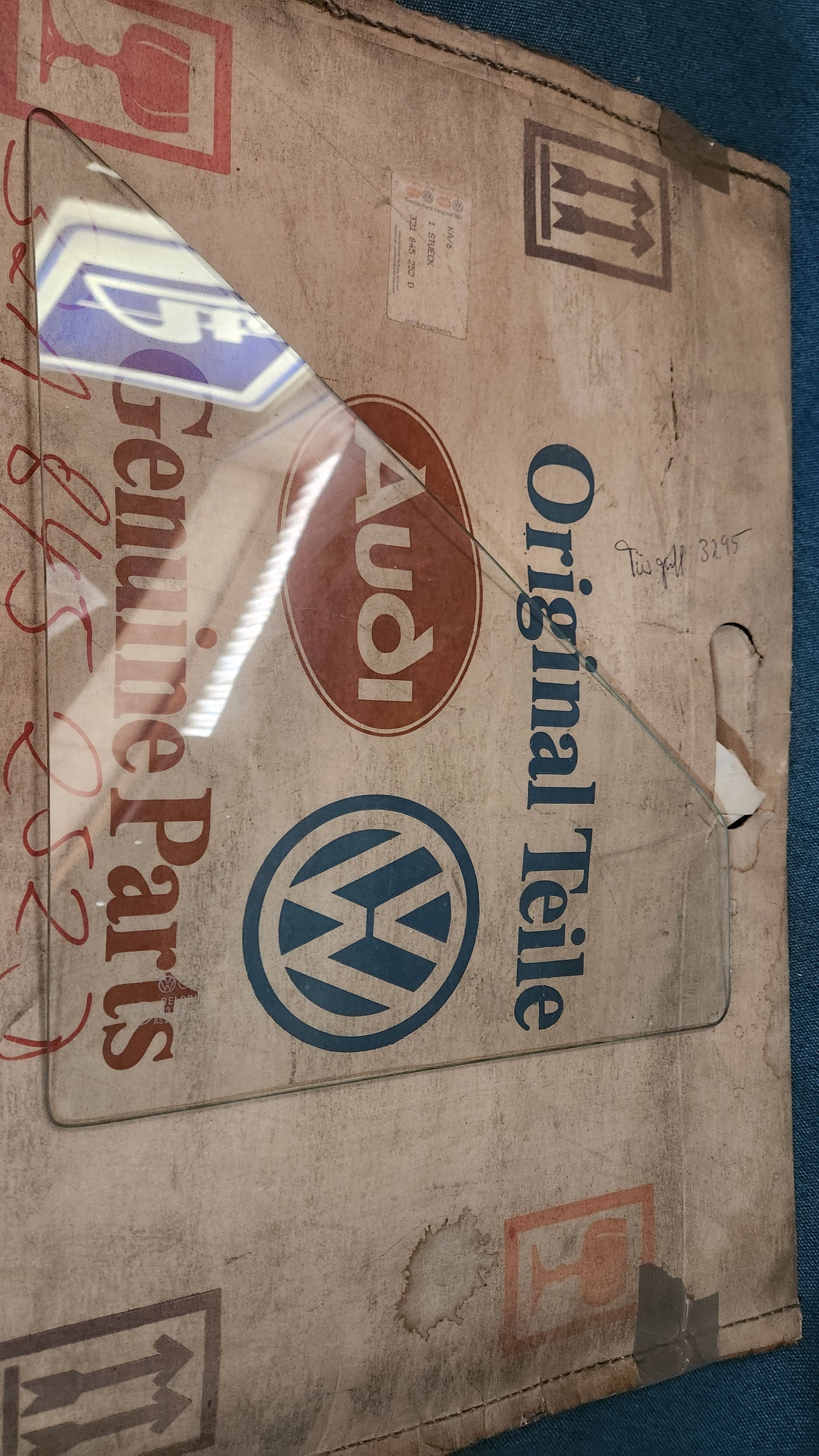 Passat 32B B2 Dreieckscheibe vorne Rechts 321845252D Nos A2