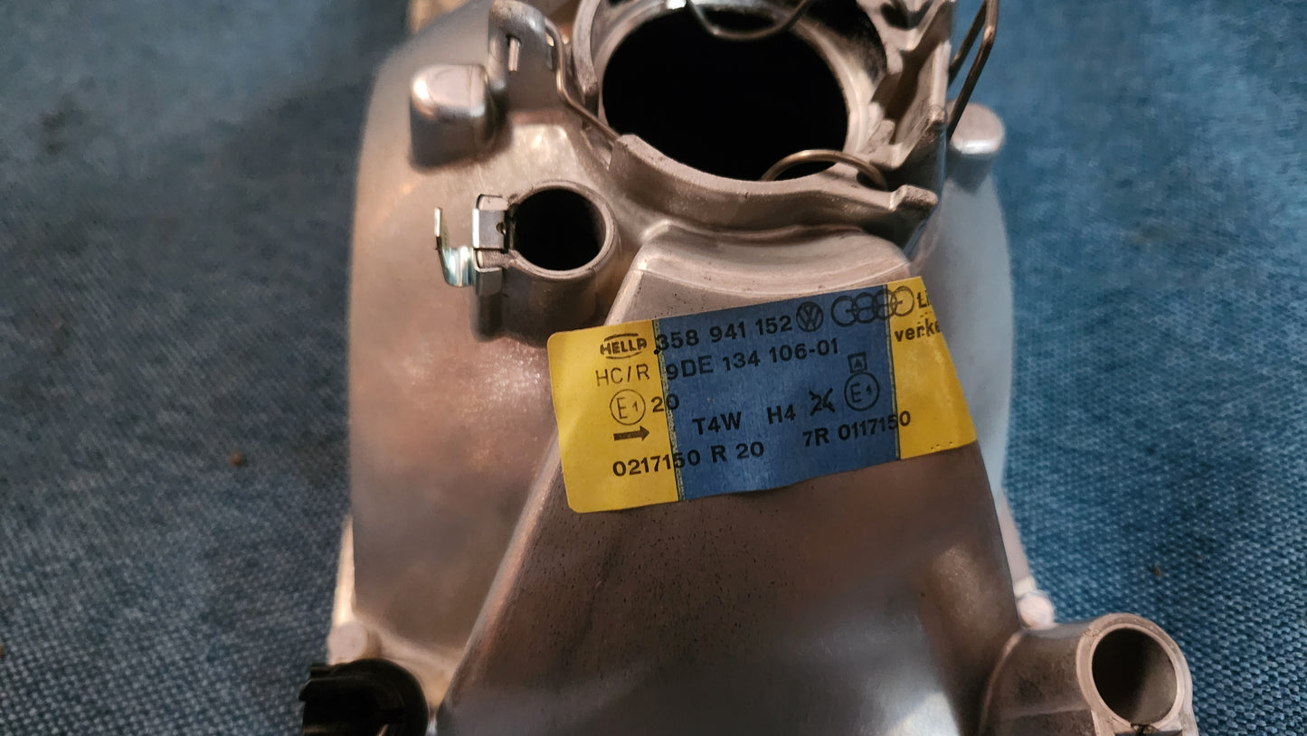 Passat 35I B3 Reflector Headlight 358941152 Nos A3