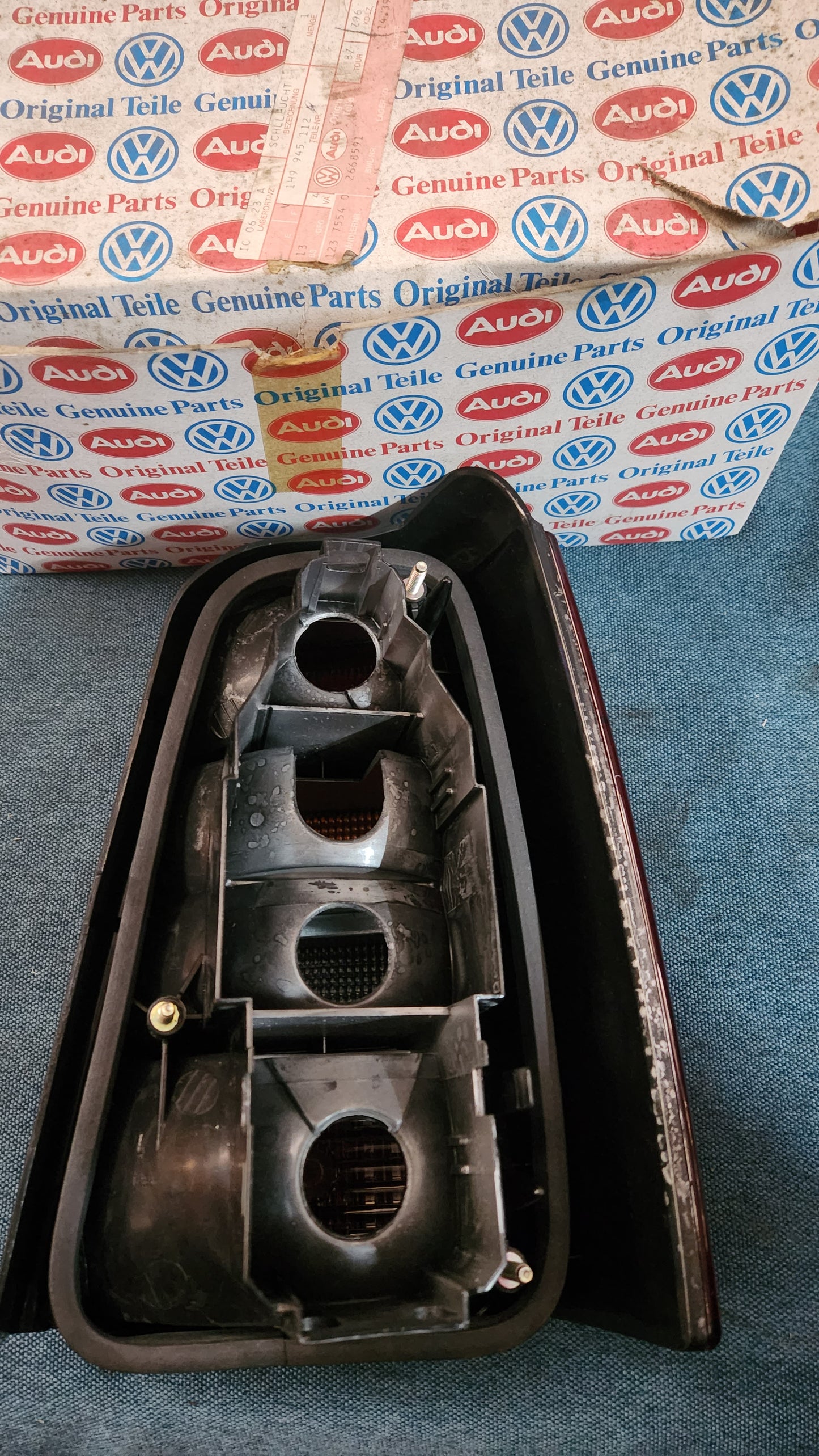 Golf 3 Kombi Rückleuchte 1H9945112 Nos G3