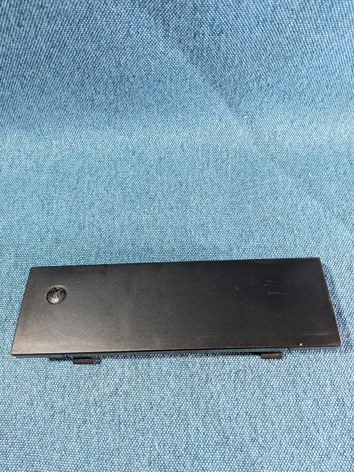 Radio Trim Panel T4 Bus/Golf 3/Cabrio/Vento 1H0857231A Used C7