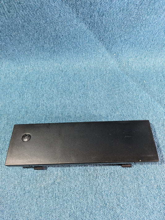 Radio Trim Panel T4 Bus/Golf 3/Cabrio/Vento 1H0857231A Used C7