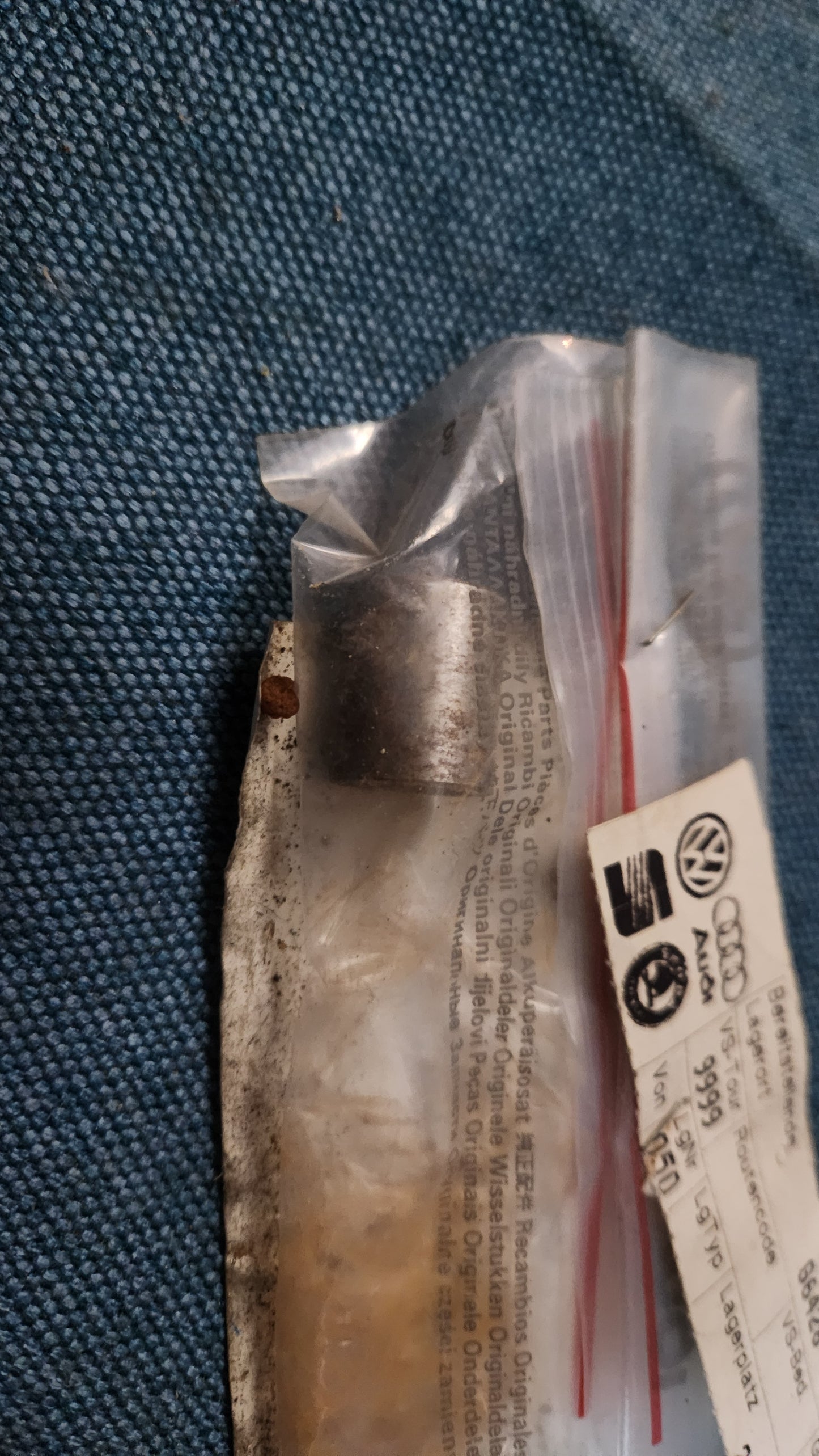 Oil pressure regulating piston Beetle Type 3 T2 Bus 113115411B Nos B2