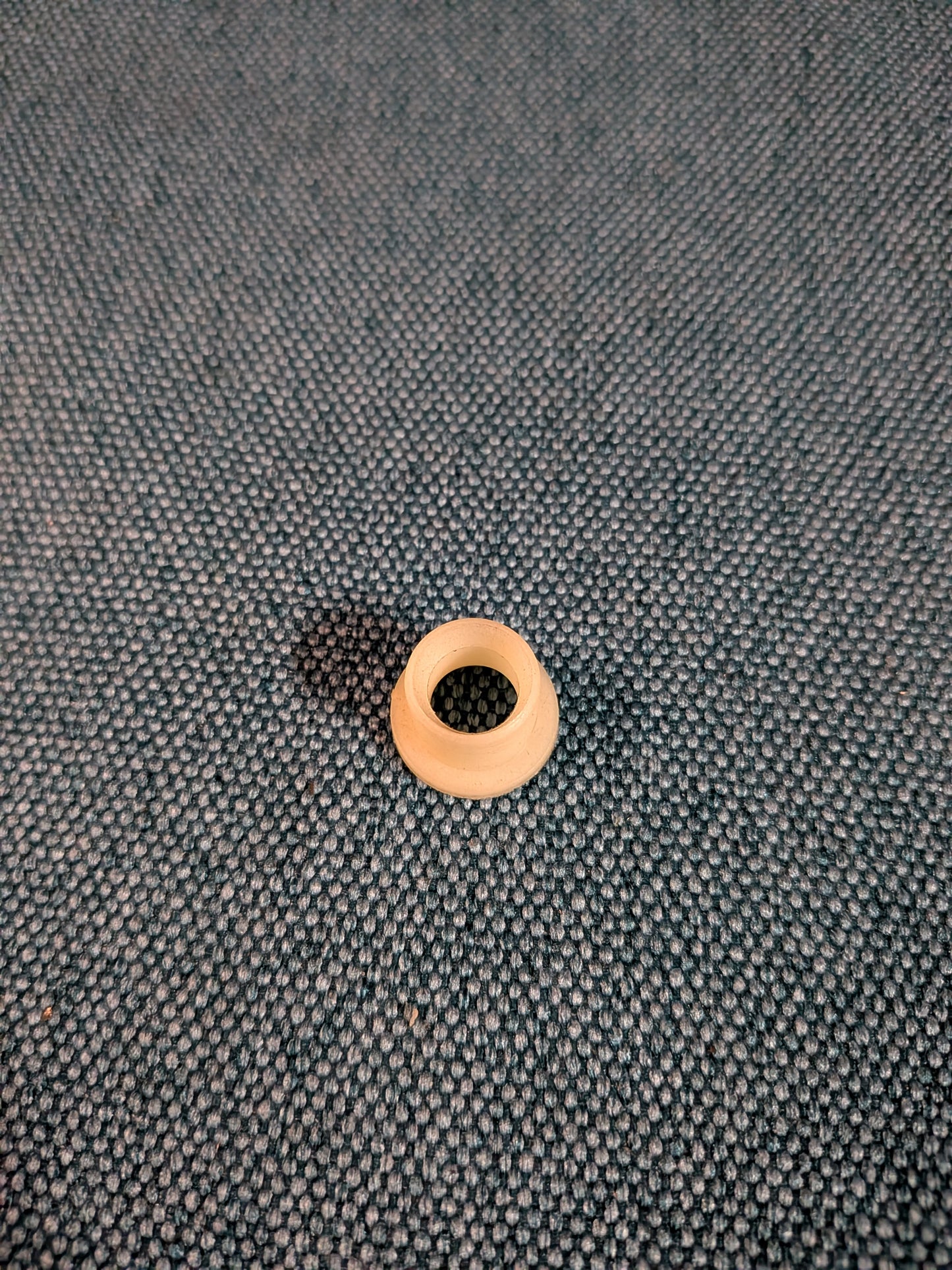 Storage Bushing Polo 86C 861721543A Nos I6