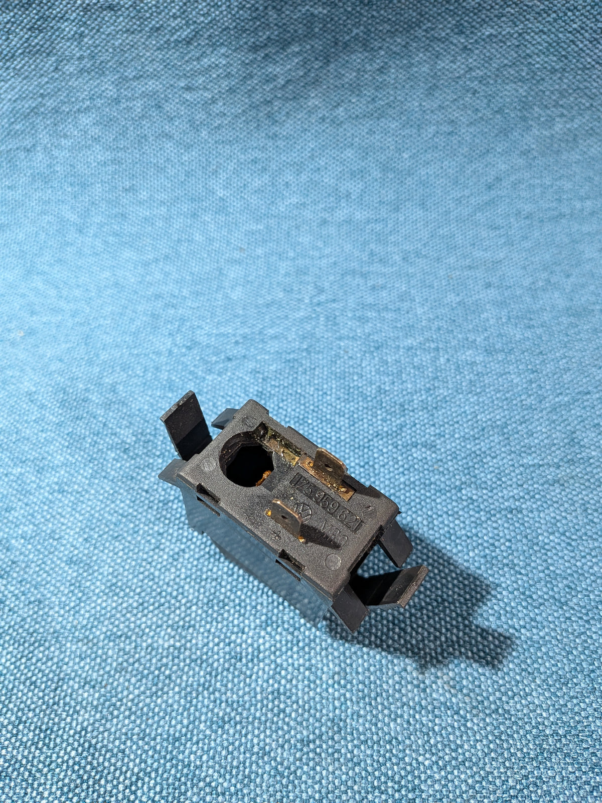 Switch for rear window defroster Polo/86C/1/Derby/Scirocco2/Passat B2/Beetle/Golf/Jetta/1 Audi 50 175959621 NOS A22