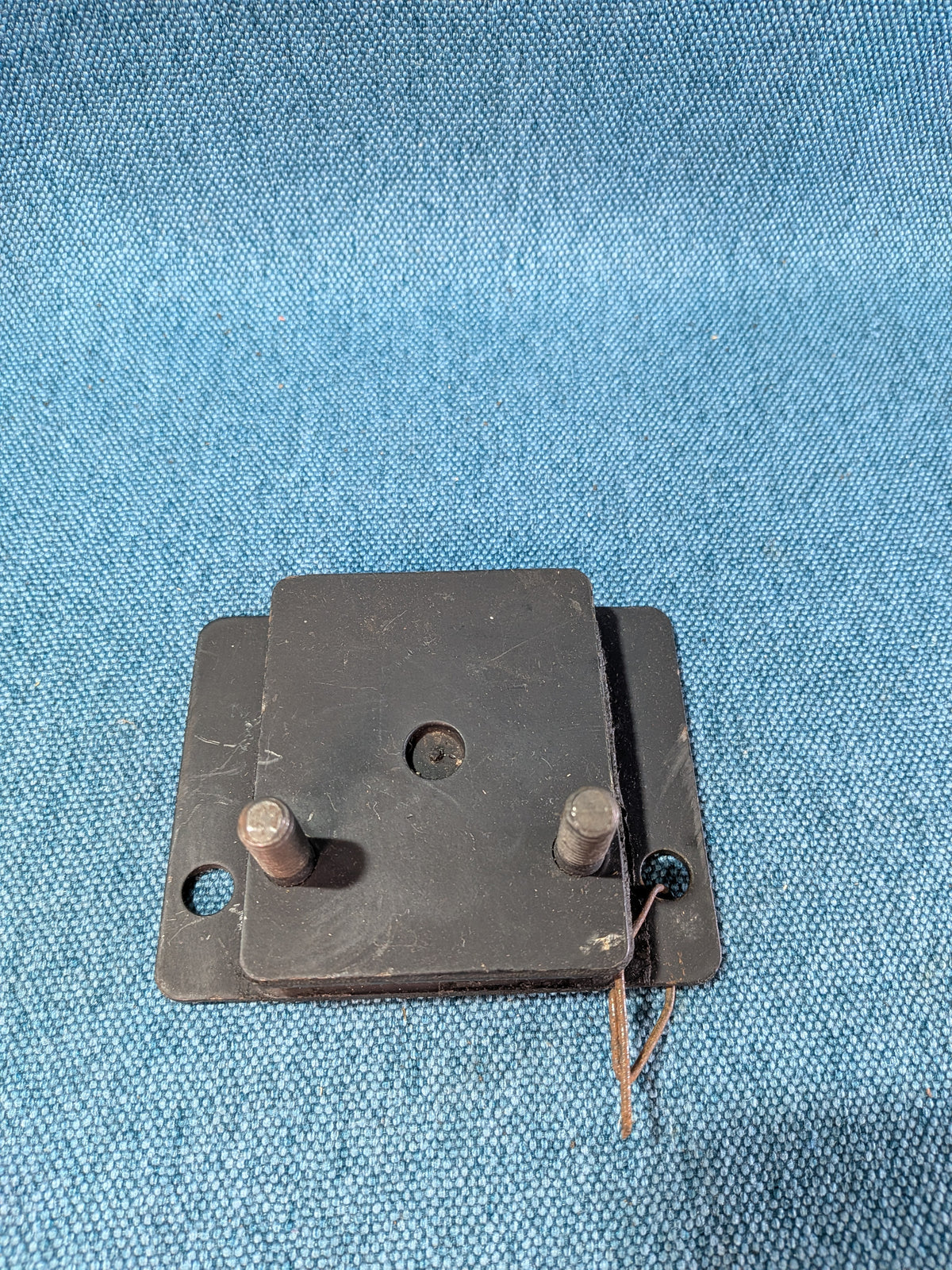 Auspuffgummi Metalllager Rechts große Ausführung Topran T3 Bus 033251393A NOS/Neu C8