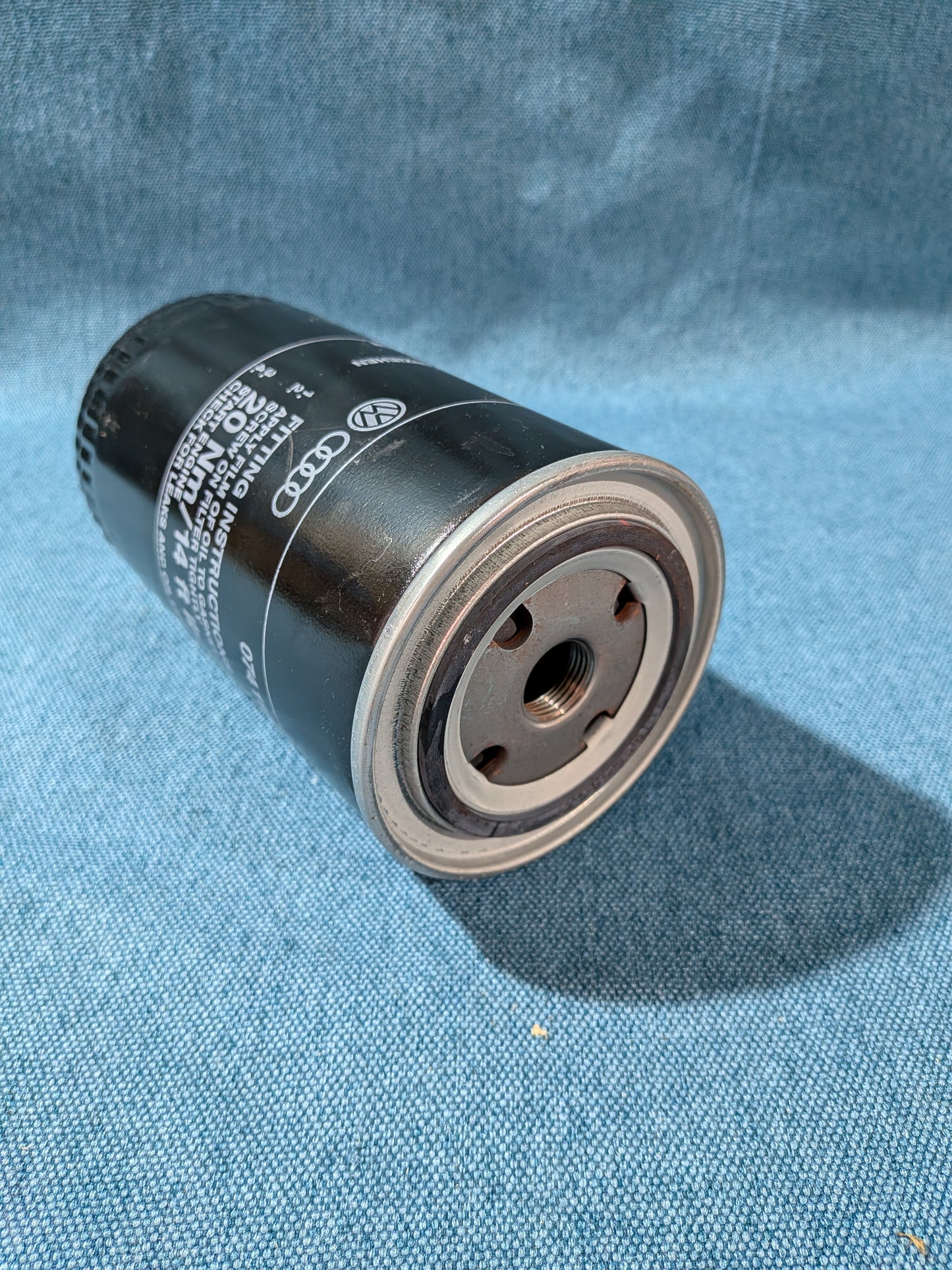 Oil Filter LT1/T4 Bus/Golf 3/Vento/Iltis/Passat/B3/B4/Polo 6N/Sharan/Audi A6 C4 074115561 NOS F6