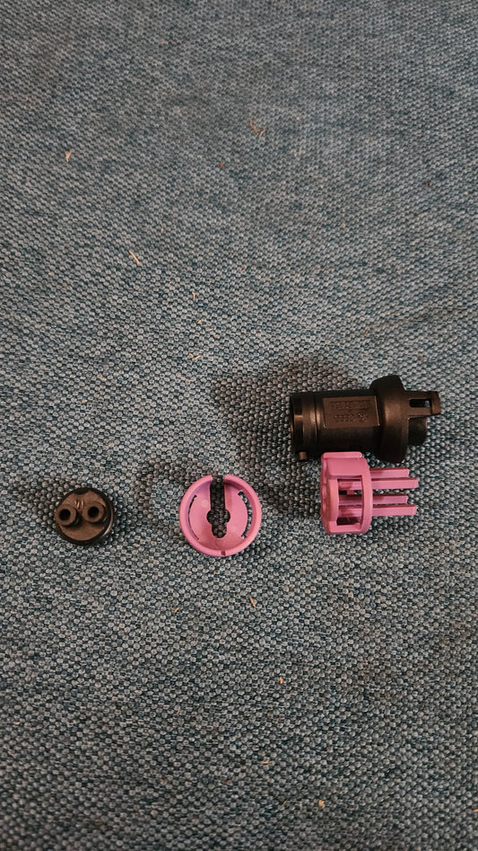 Connector Set VW/Audi 813972923 NOS L5
