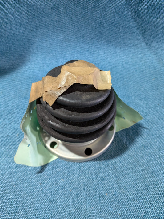 Drive shaft boot Type4/Caddy/14D/2 9KV/Golf/Jetta/1/2/3/4/Vento/Iltis/Beetle/Passat/B1/B2/B3/B4/3B/BG/Polo 6N/Santana/Scirocco2/Audi 80/90/B1/B2/B3/B4/100/200/C1/C3 171407282C NOS B4