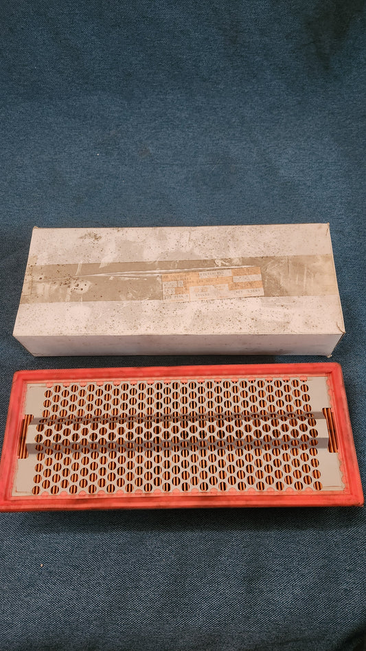 Air filter Golf/Jetta1/2/T3/Caddy14D/PassatB1/B2/B3/Audi80/90/B2/B3/B4/100/200/C3/C4 068129620A Nos H9/E9