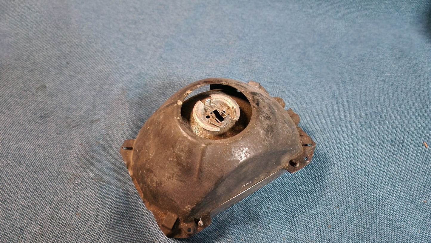 Scheinwerfer Mitsubishi Sapporo MB083585 Mazda 323 BG