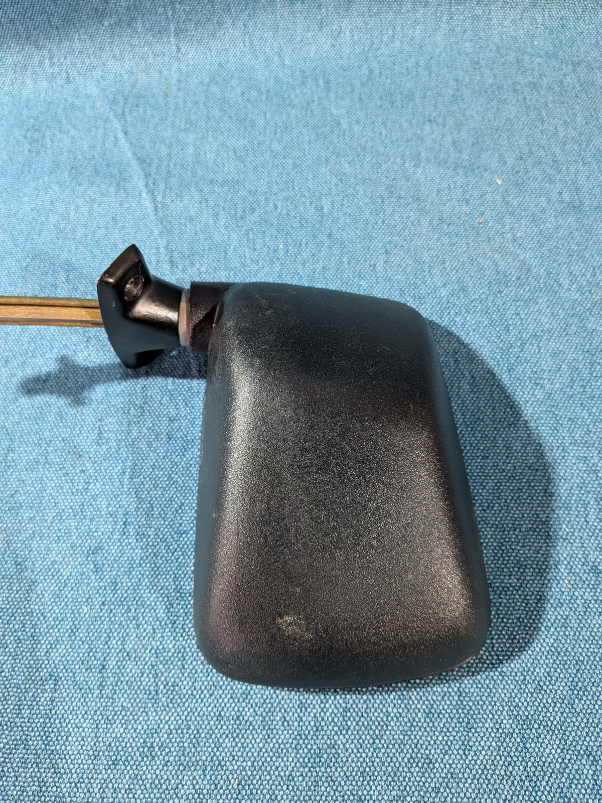 Sisäpuolelta säädettävä ulkopeili Golf/Jetta/1 171857501G NOS H9