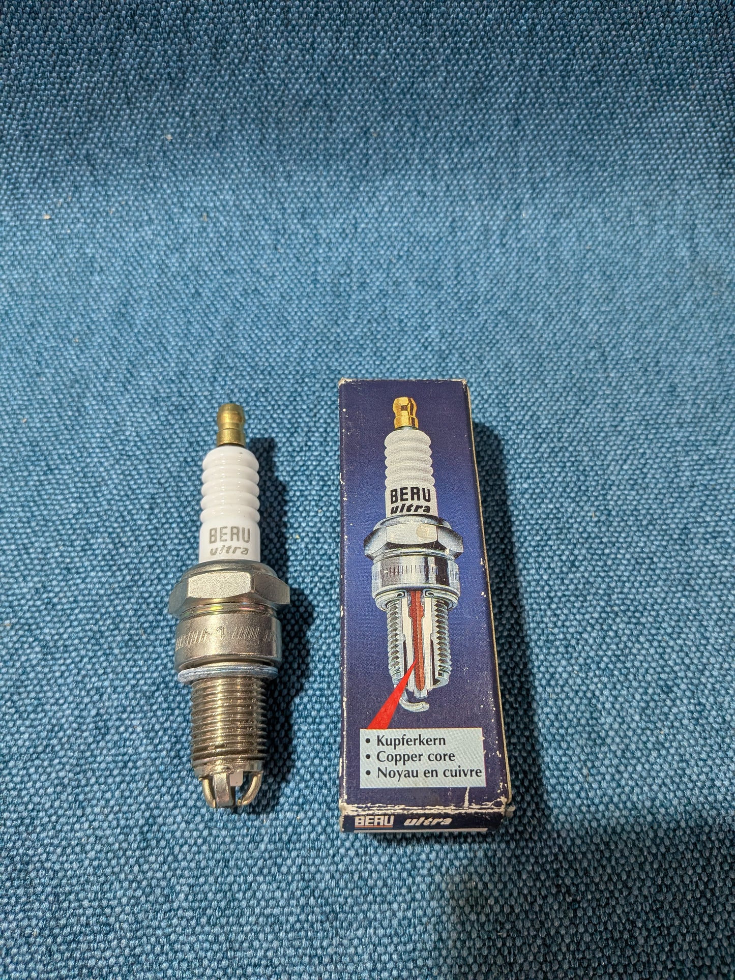 Spark Plug Beru Ultra Golf/Jetta/1/3/Vento/Passat B2 32B/Polo 86C/LT1 14-8DTU NOS/New A21
