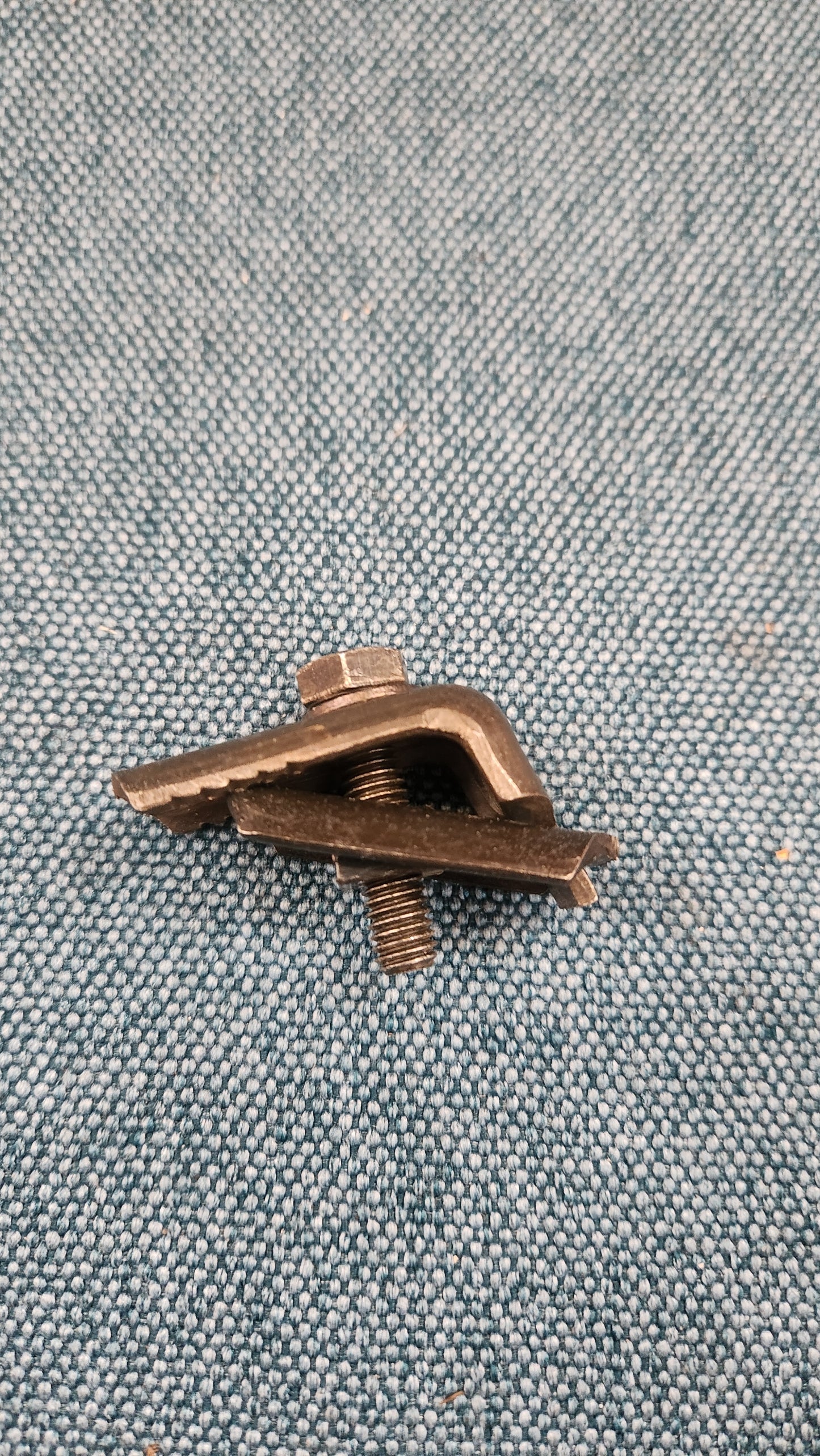 Screw Clamp for Mud Flaps VW/Audi 171075120 Nos M2