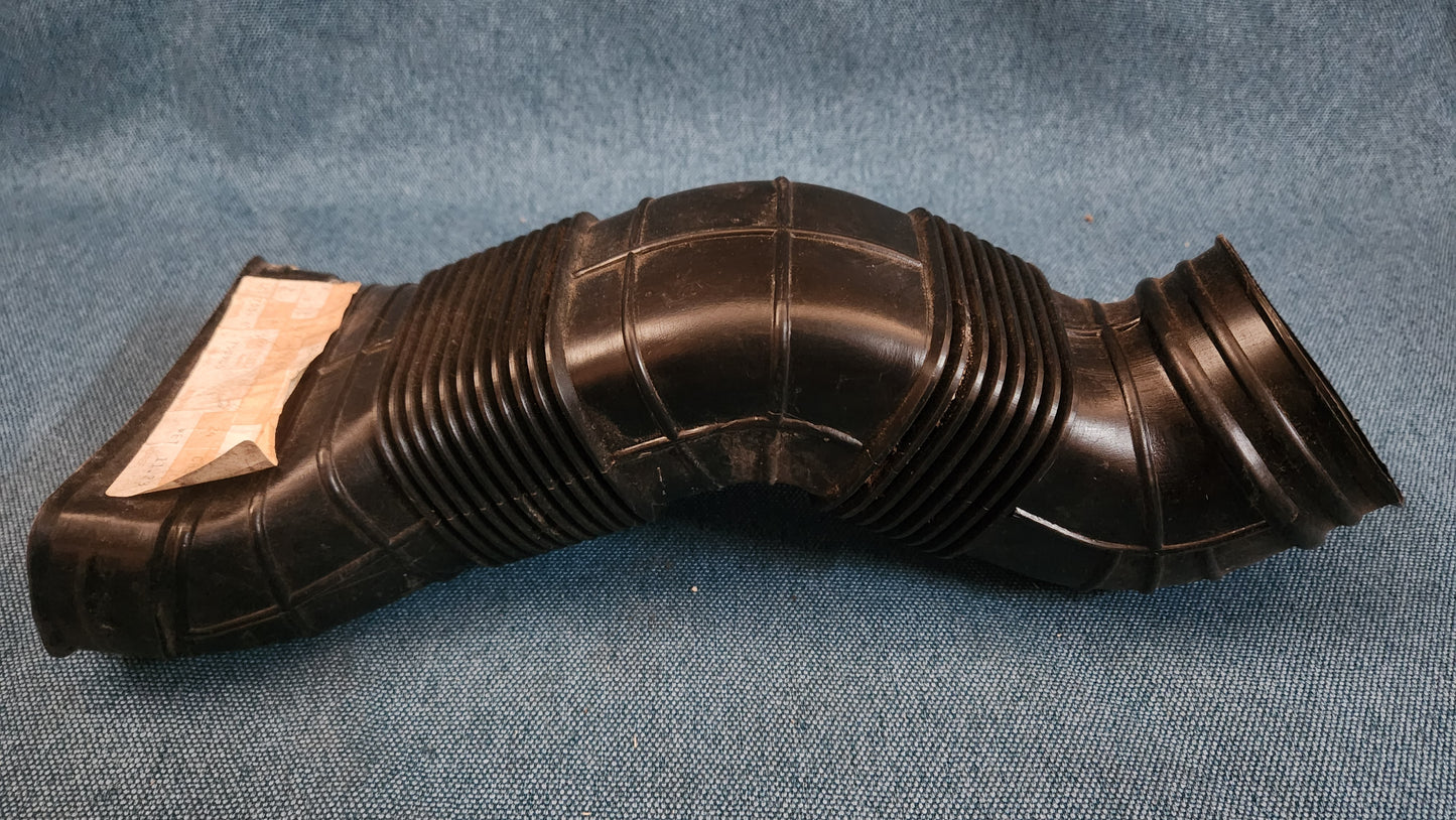 Ansaugschlauch AAZ Passat B3 357129628 Nos N2
