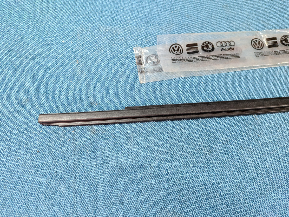 Listalista Polo 6 6K0845349D NOS A4
