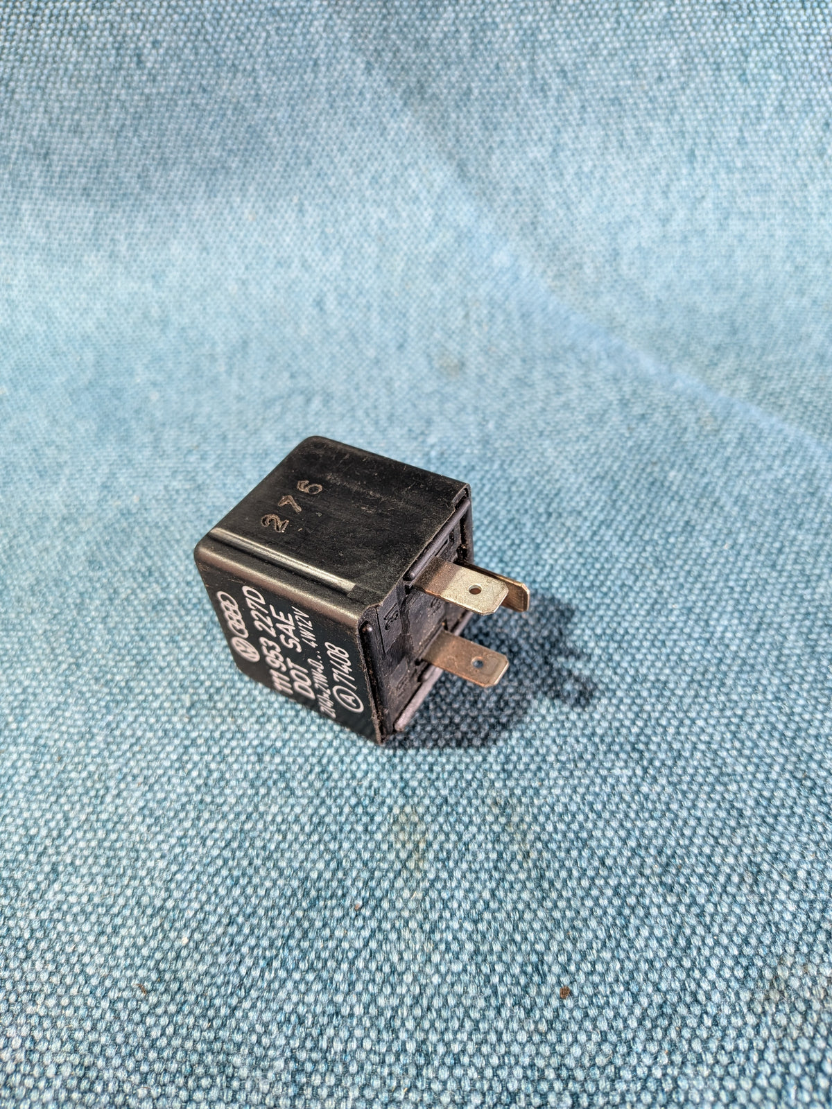 Flasher Relay Beetle/Thing/T2/T3 Bus/Type 3/4/Golf/Jetta/1/Caddy14D/Polo 1/86C/Porsche 911/914/924/944 111953227D Used B5
