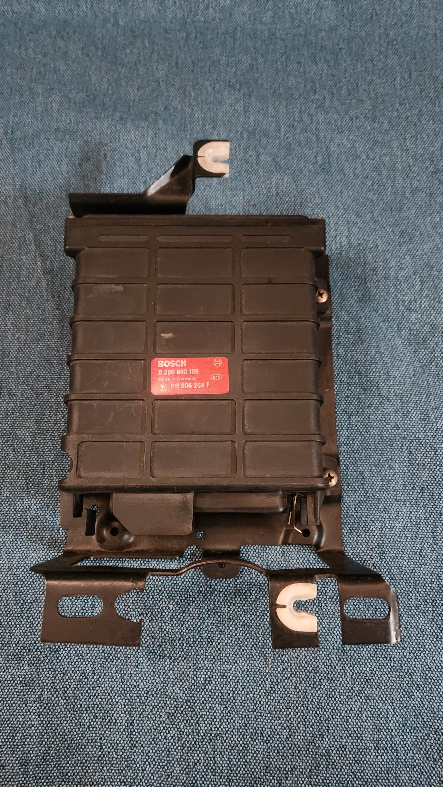 Engine control unit Golf 2 16V GTI 1.8 PL 811906264F New Old Stock M4