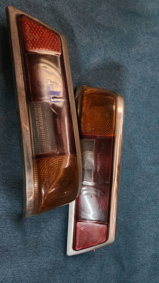 Mercedes W110 Rücklicht Rückleuchten Chrom K33260 Gebraucht/Defekt D1