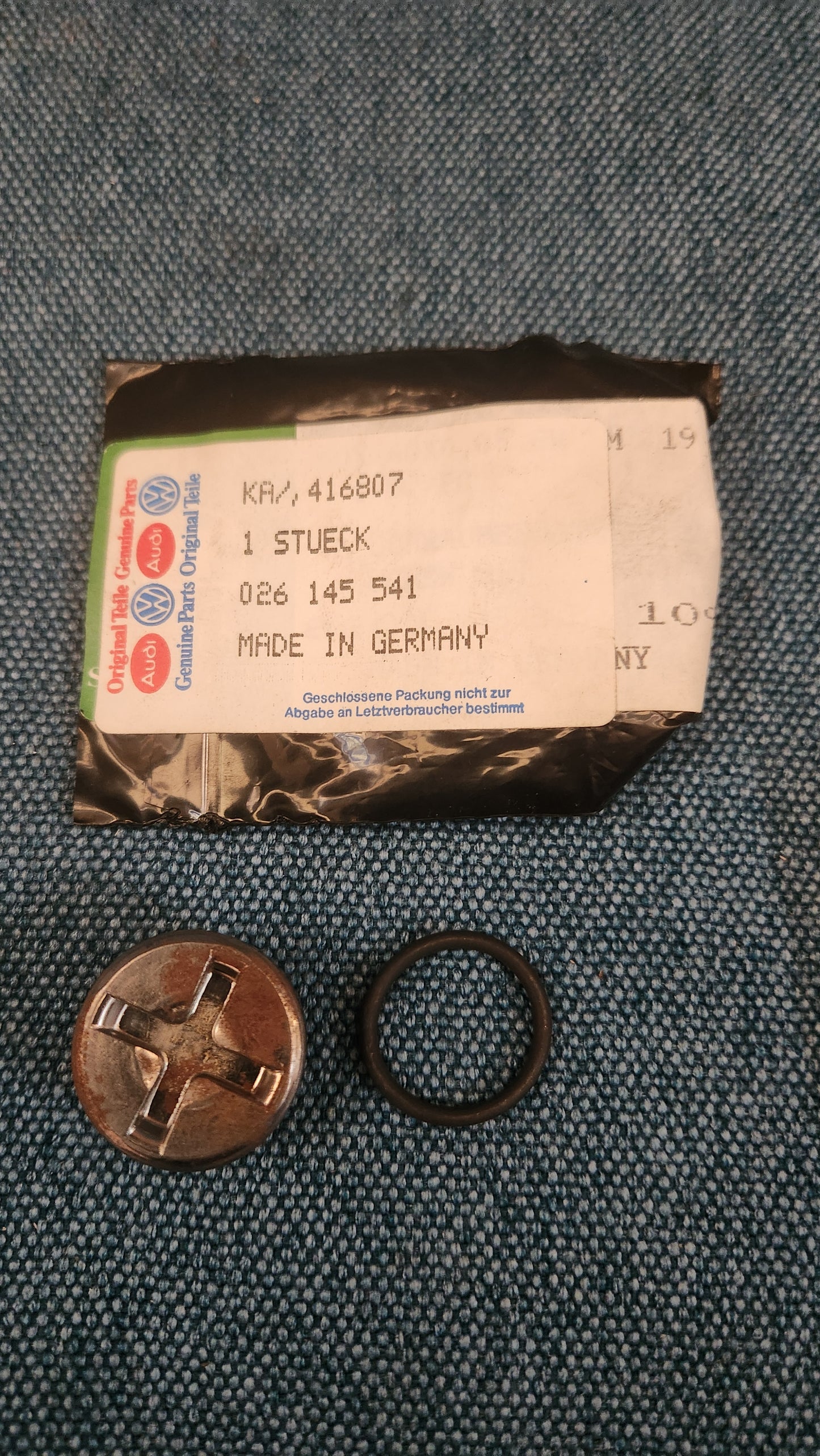 Sealing ring and plug for power steering pump Audi 100/200/C3/C4/S4/S6/V8/D11/A8 026145541 NOS A10
