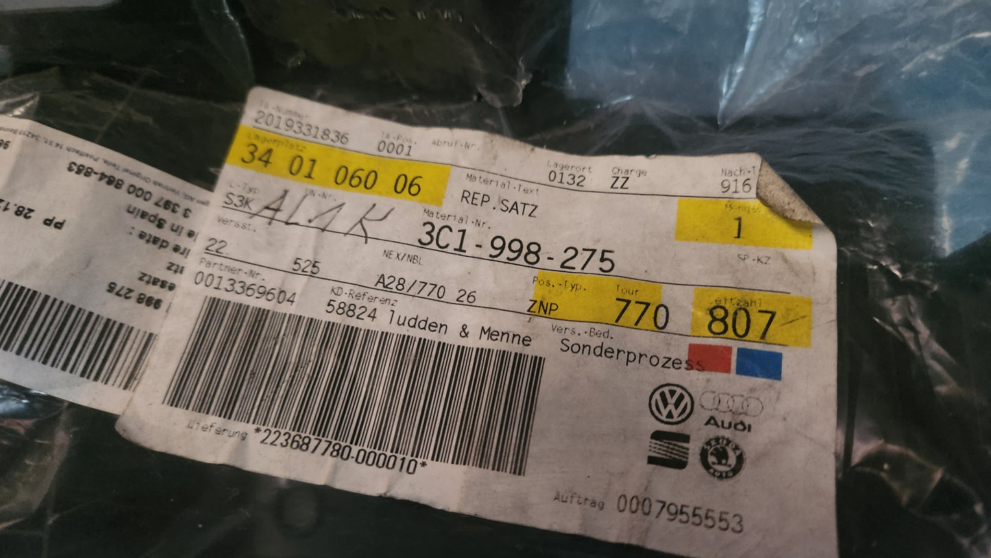 Passat 3C B6 Scheibenwischerabdeckung Nos 3C1998275