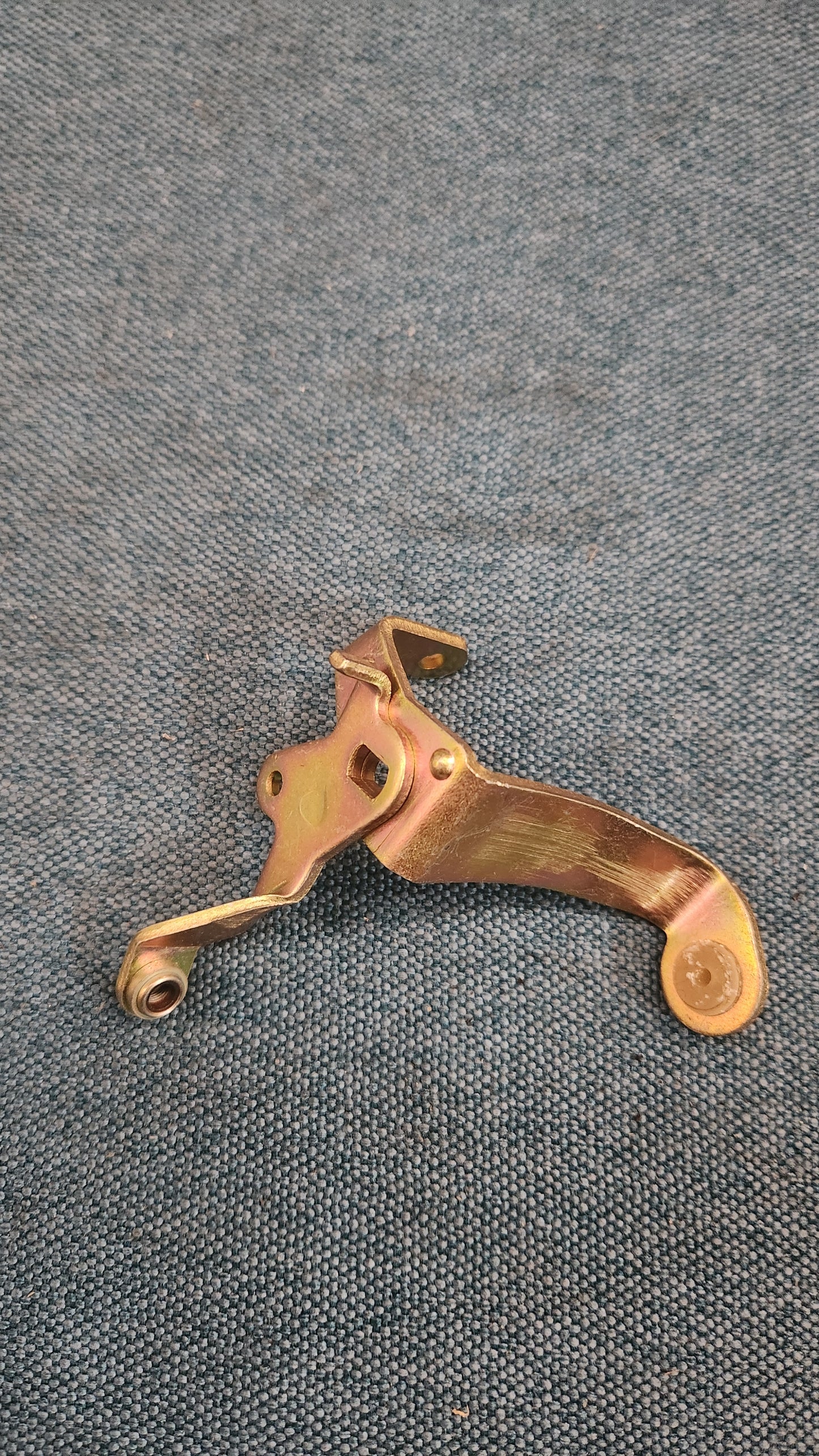Drosselklappenhebel Golf/Jetta2/Derby/Polo86C MH/HU 056139343E Nos J1