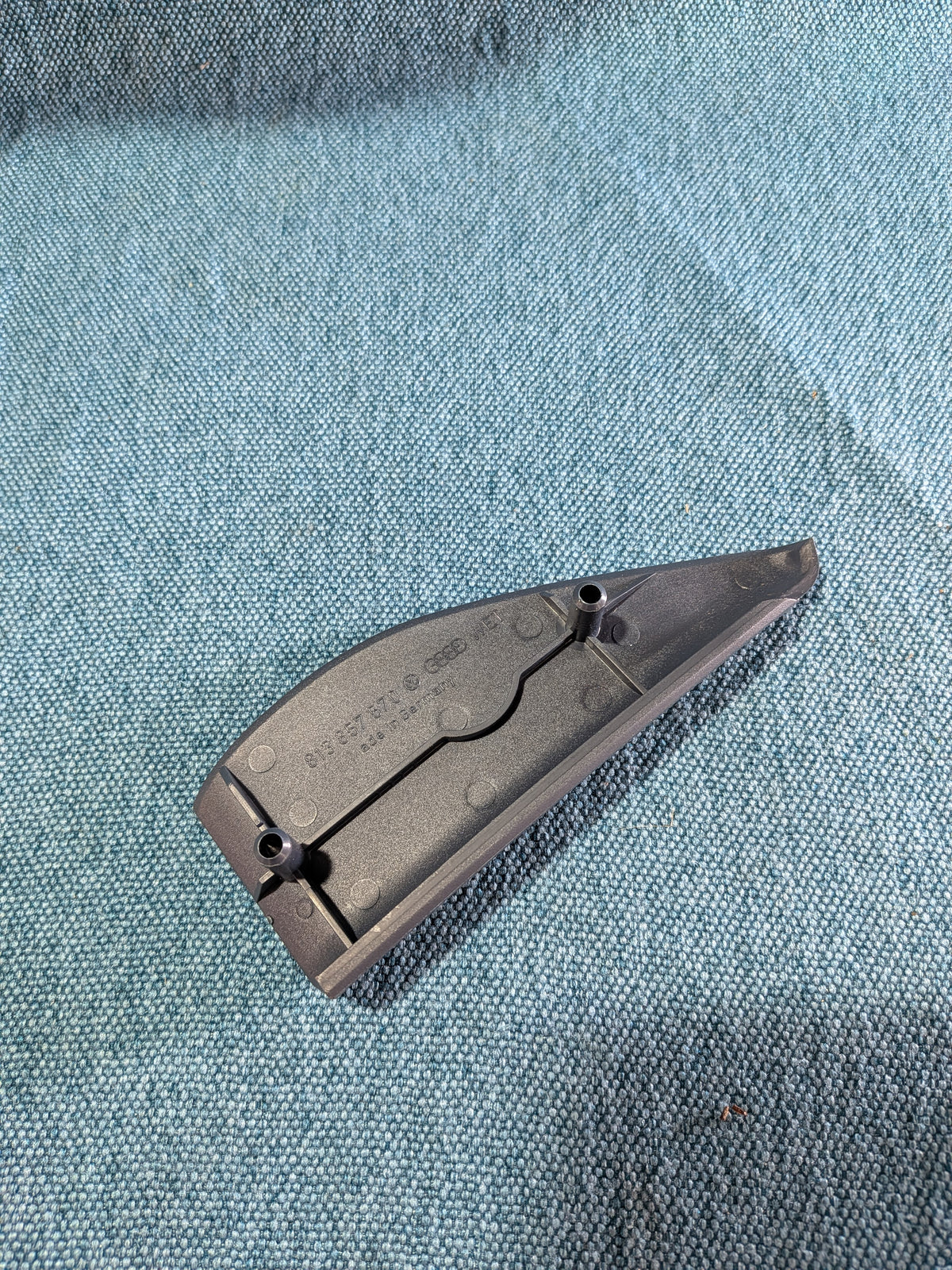 Dørrammebeklædning bagerst til højre blå Audi/80/90/B2 Type 81/85 813857570 NOS B17
