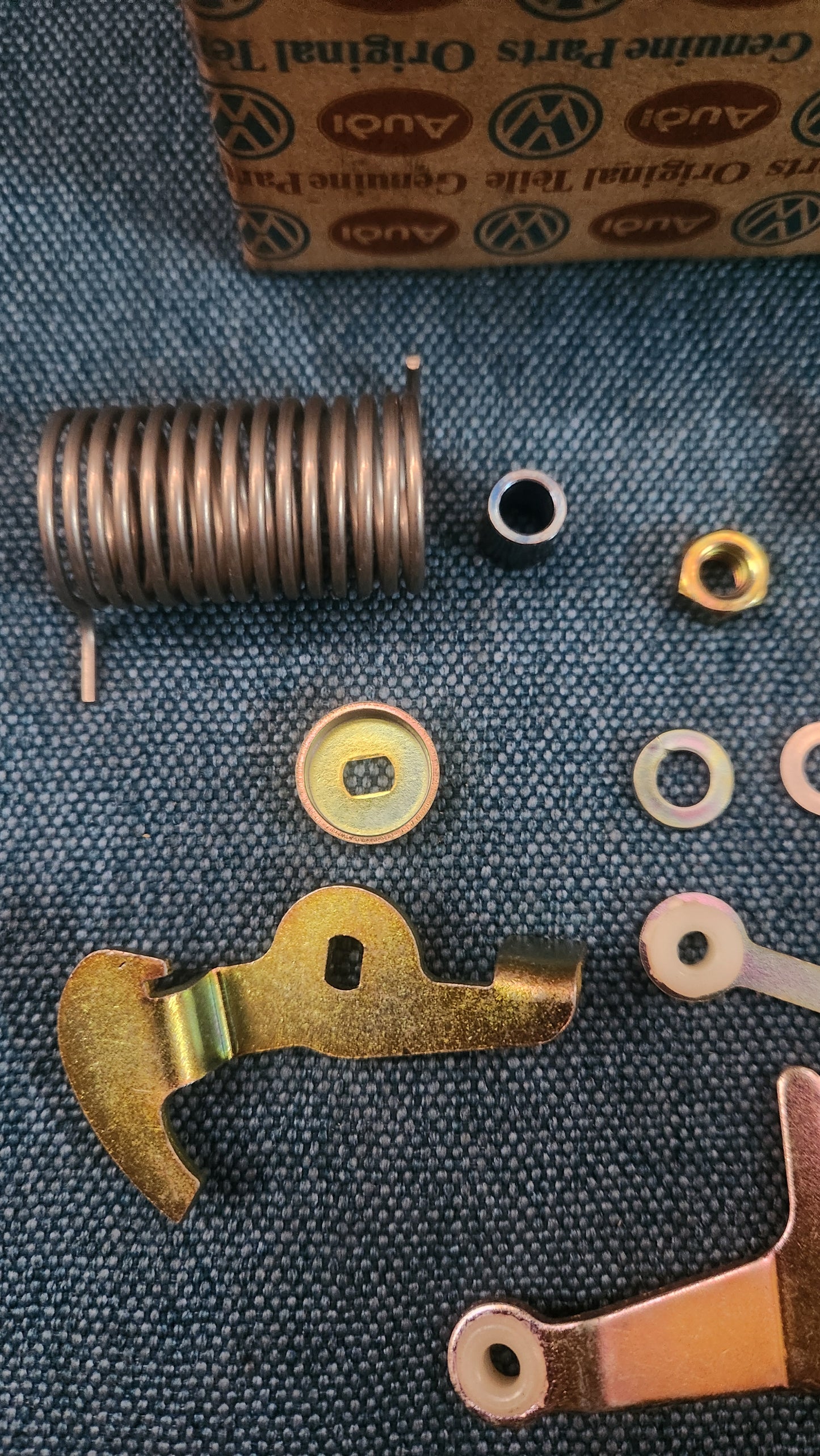 Drosselklappenhebel Golf2/Jetta2/Polo86c/Audi 100 C3/C4 035129343E Nos G9