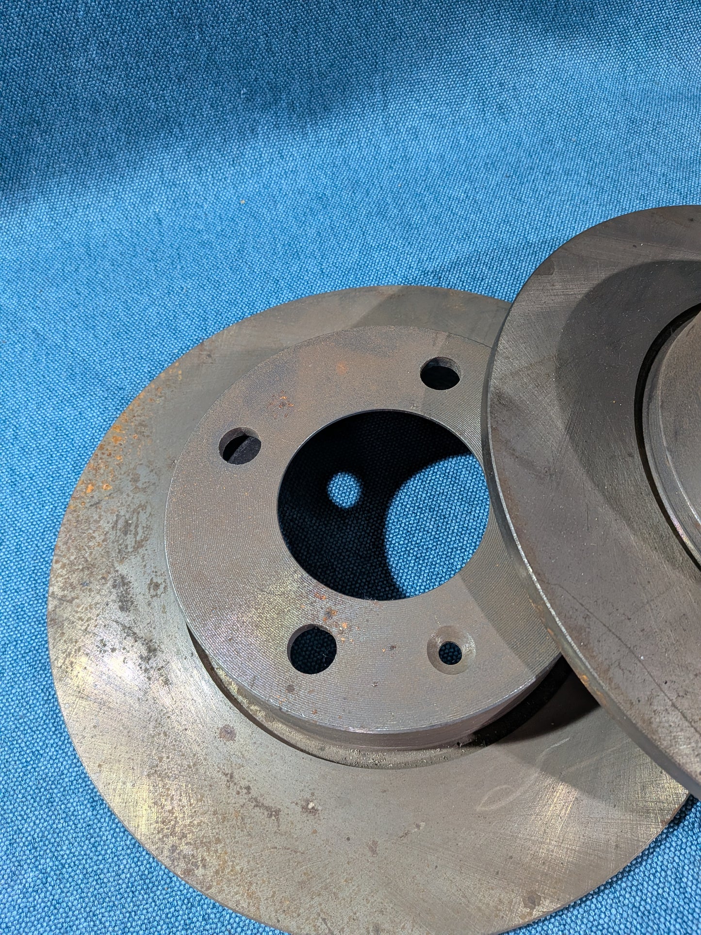 Bremsscheibe für Vorderachse Derby/Polo1/Audi 50/Golf/Jetta/Scirocco/1 861615301B NOS A17