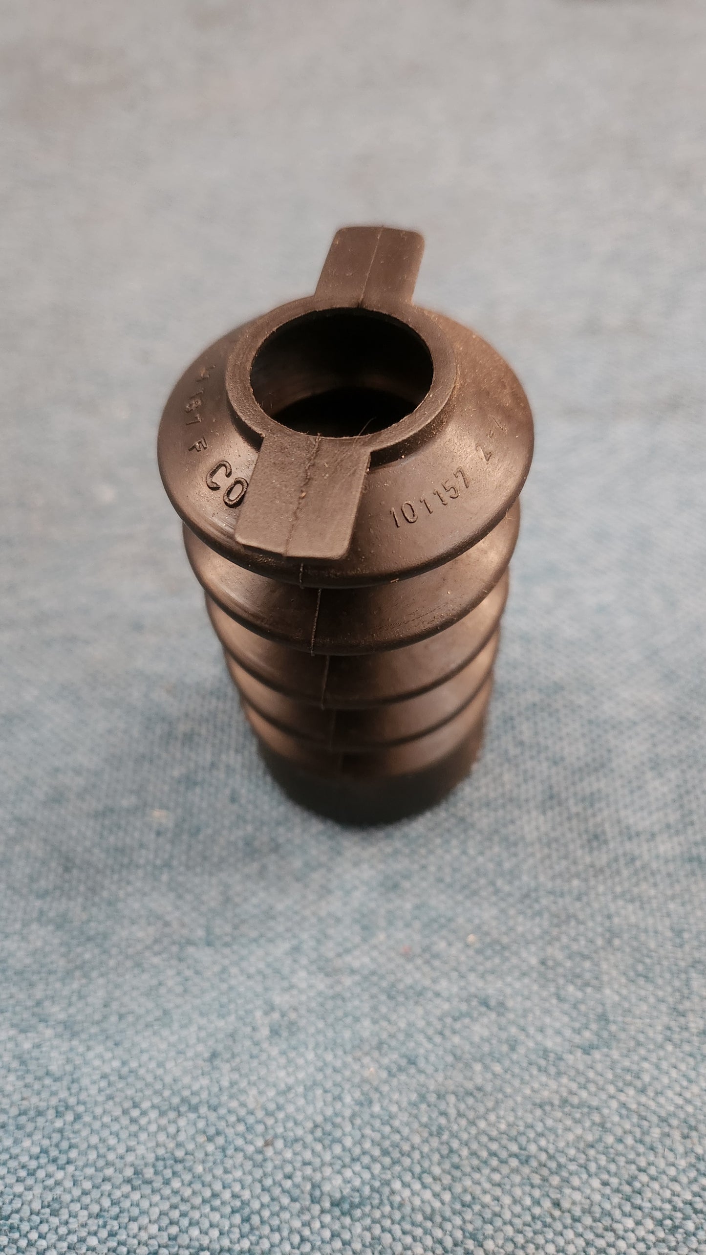 Manschette für Schaltstange am Unterboden T3 251711167F Nos I7