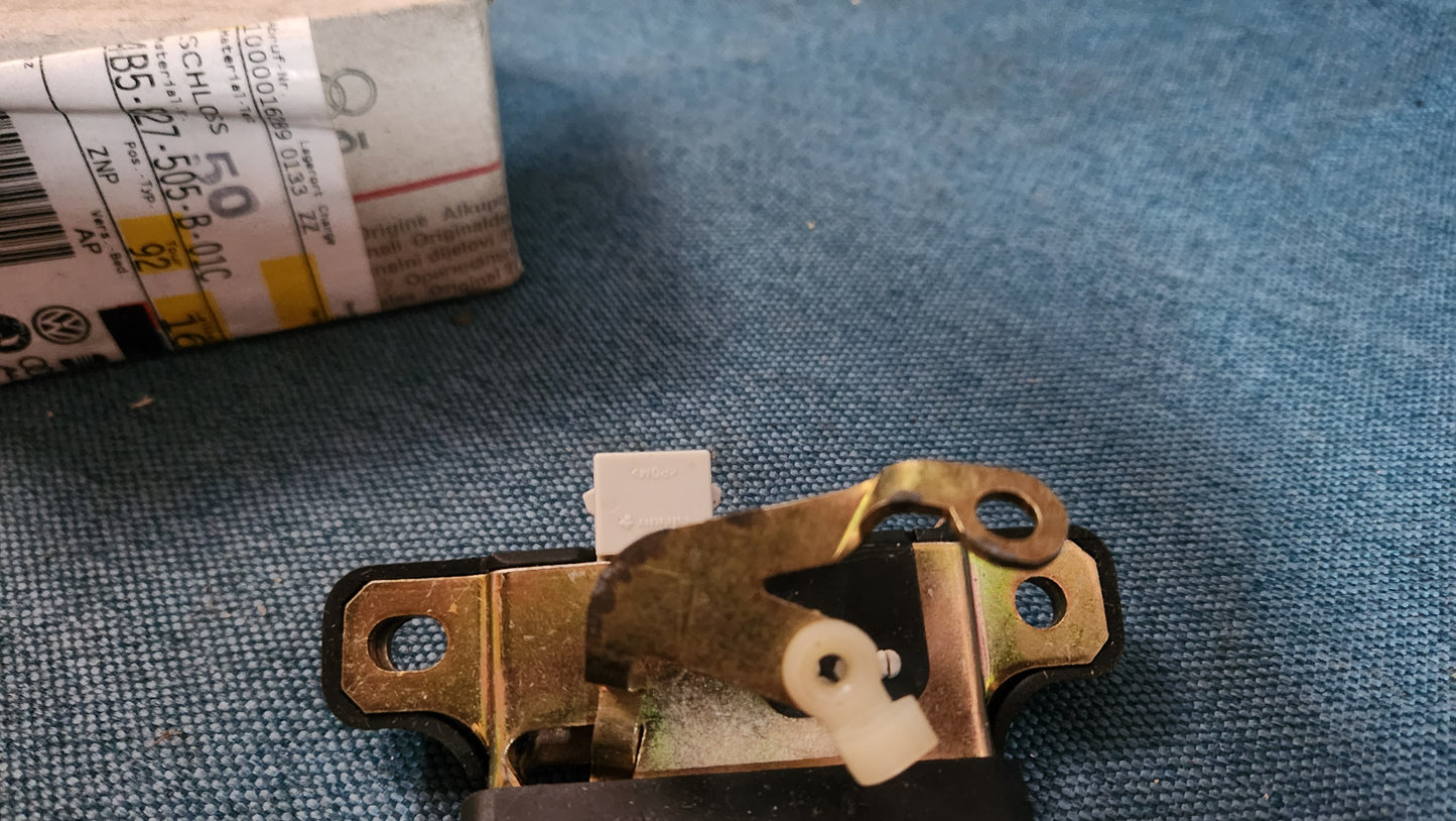 Passat 3B/BG A6/S6/Rs6 tailgate lock with micro switch 4B5827505B Nos A3