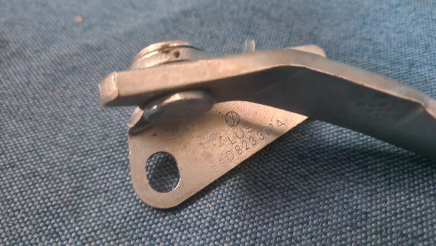 Passat B4 hood hinge 3A0823301A left Nos A2