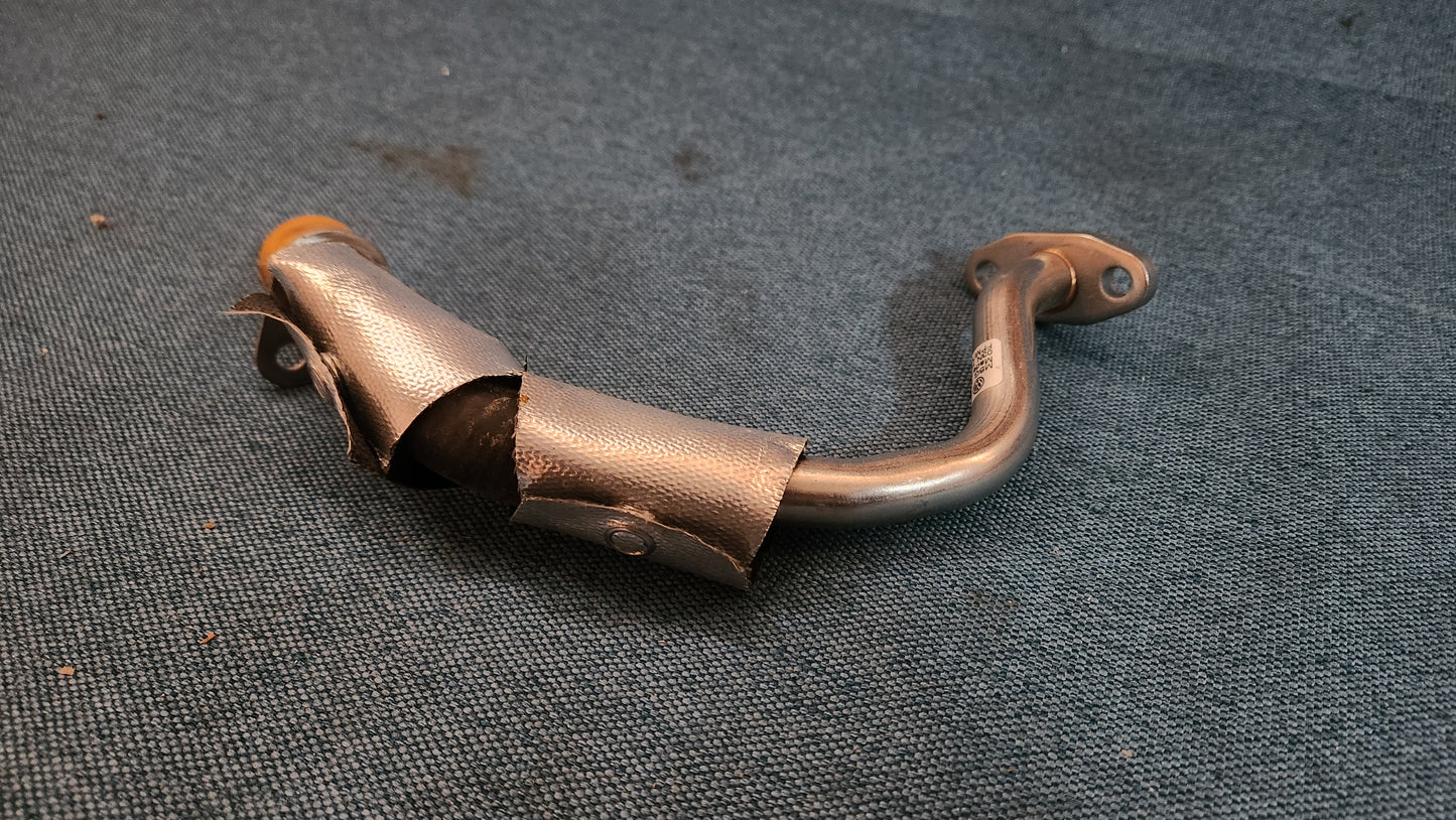 VW Tiguan Passat 3B/BG 3C B6 B7 Engine Oil Return Line 03N145735M Nos A3