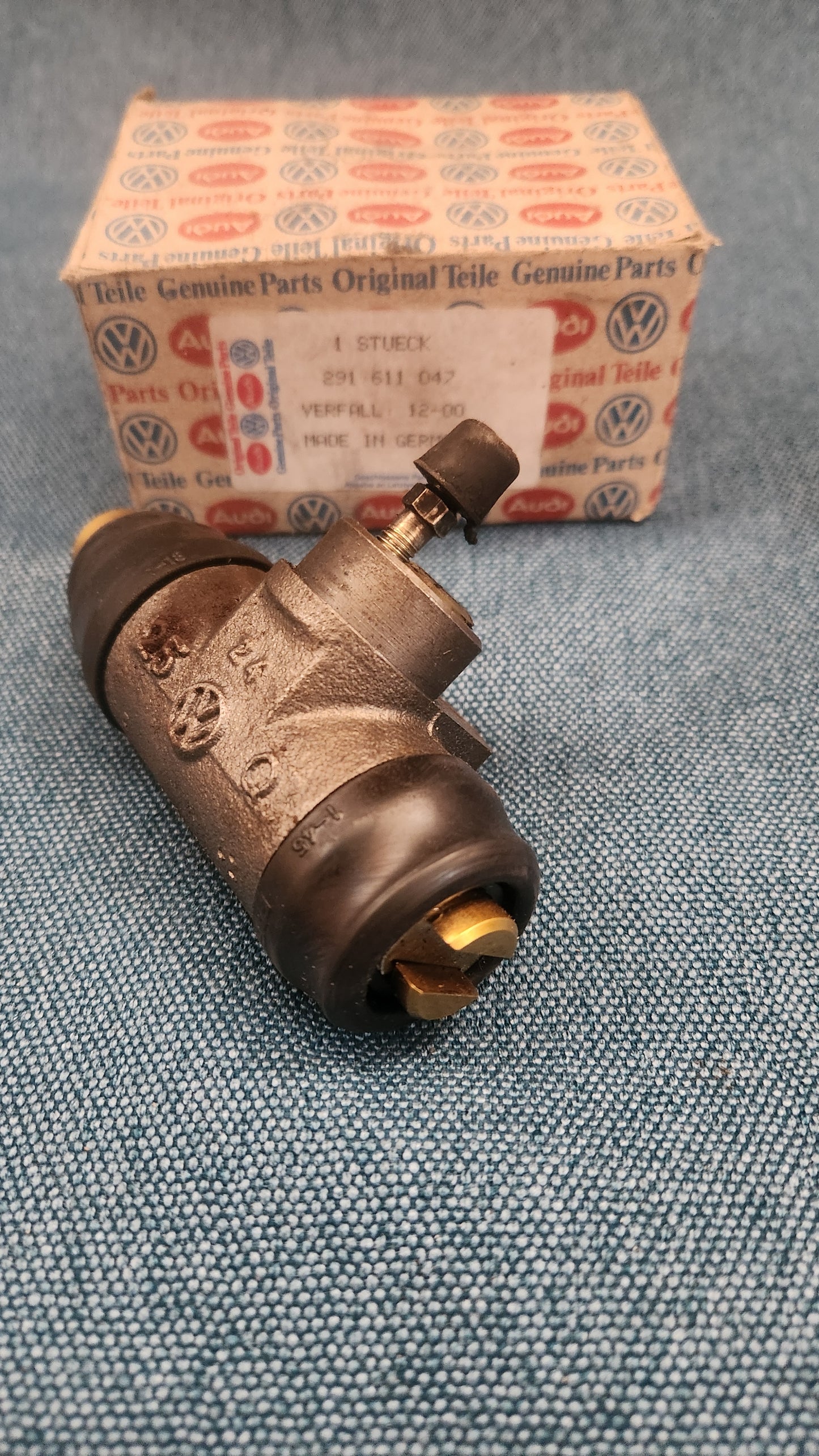 Wheel Brake Cylinder LT1 291611047 NOS M5
