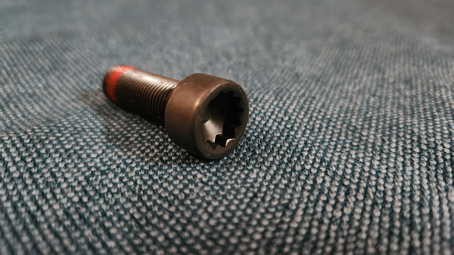 Zylinderschraube mit Innenvielzahn M10x1x29 Golf 1/2/3/4/Jetta1/2/Bora 90665101 Nos G5