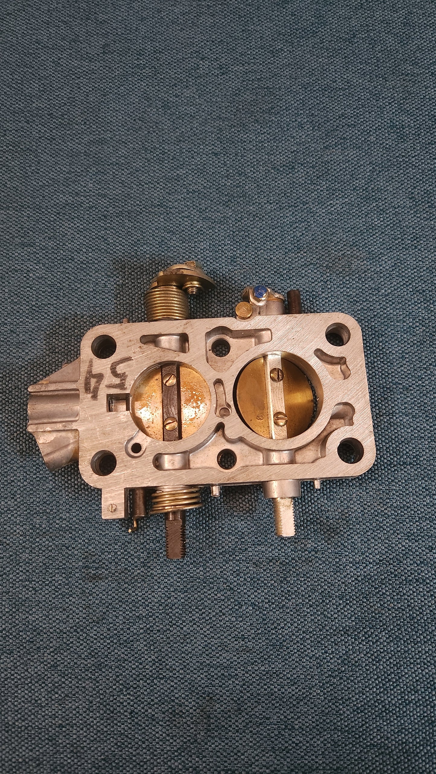 Drosselklappe Passat/Audi 80/B1 1573 Nos G9