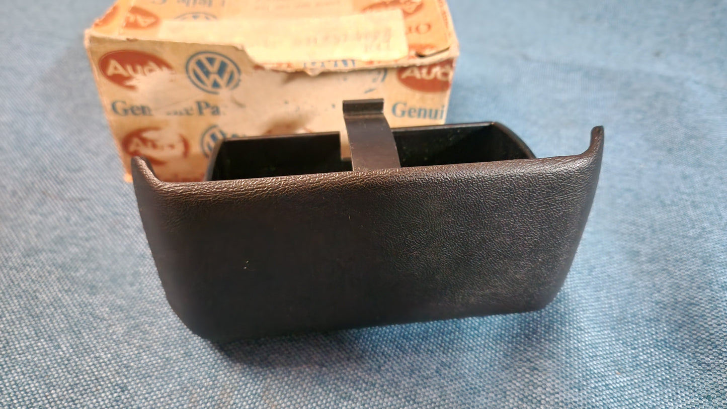 Audi 100 200 C3 Typ 44 Aschenbecher Nos